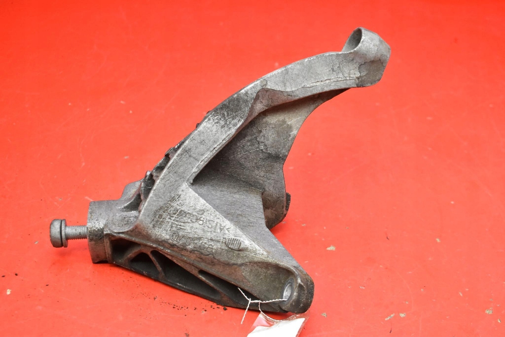 holder engine mount left 4G0199307Q AUDI A6 C7 2.0 TDI 190 KM 14-20