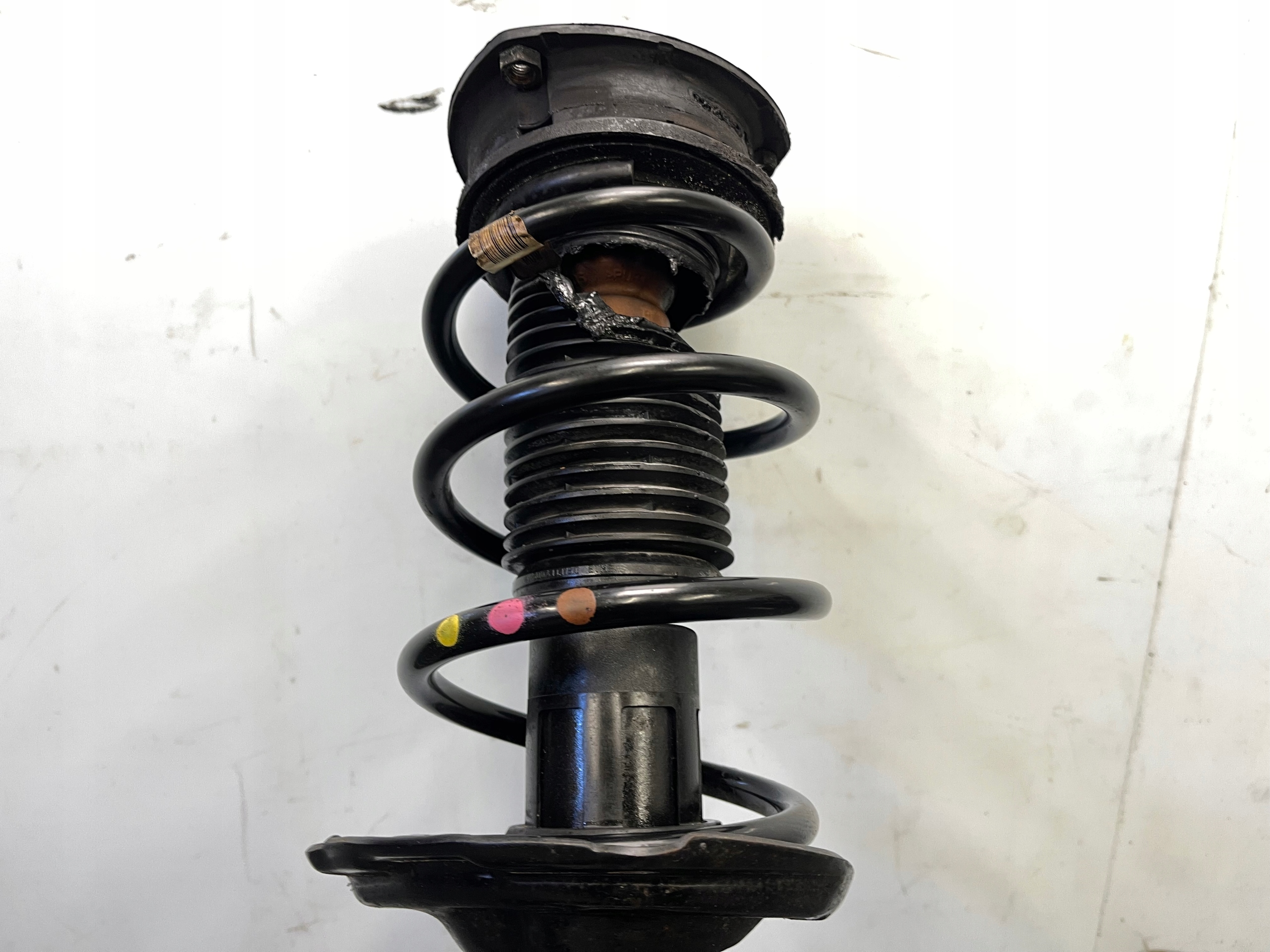 VW PASSAT B8 McPherson swing shock absorber left 5Q0407257A 3Q0413031BN