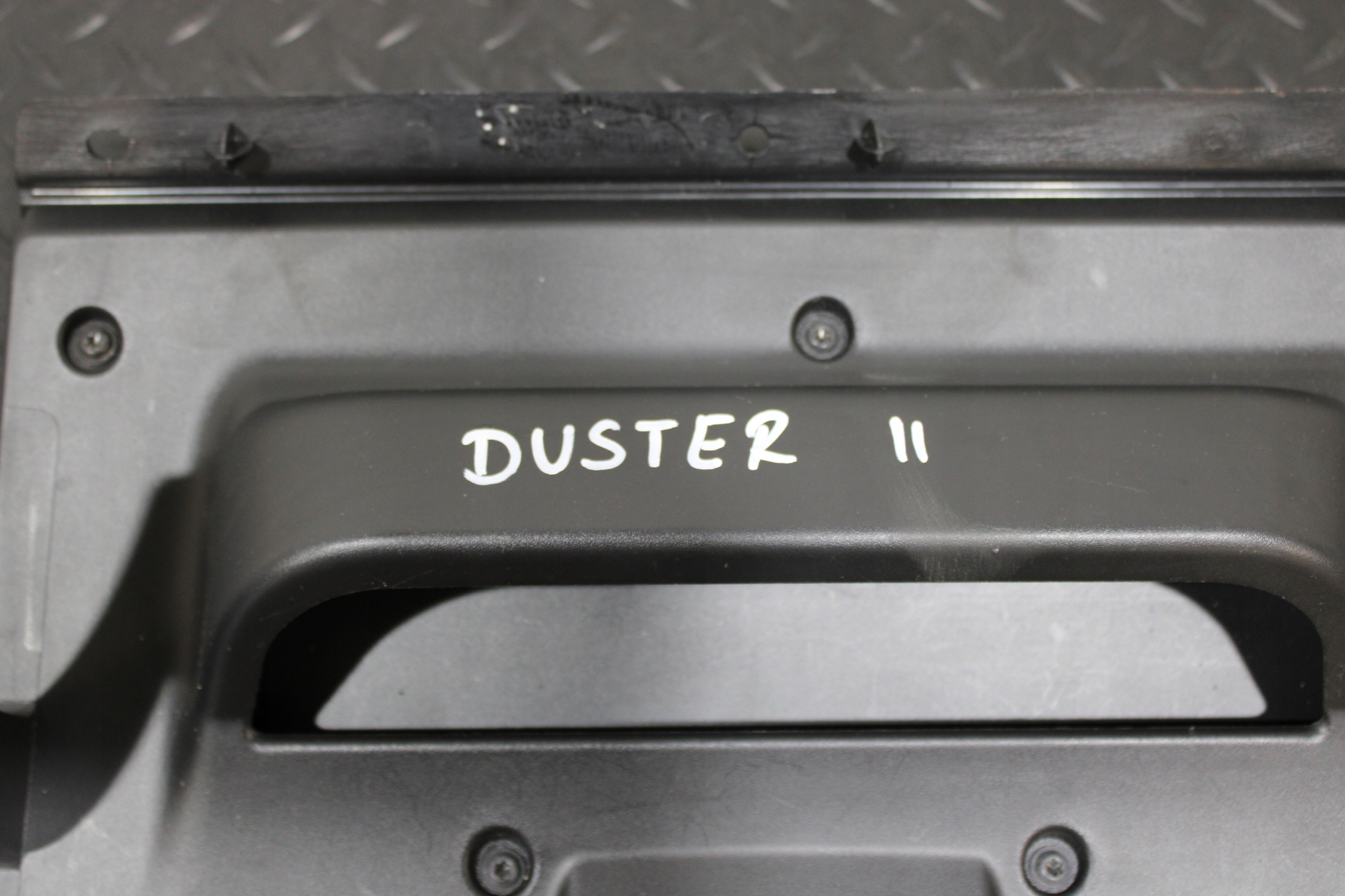 Handschuhfach konsole DACIA DUSTER II 2