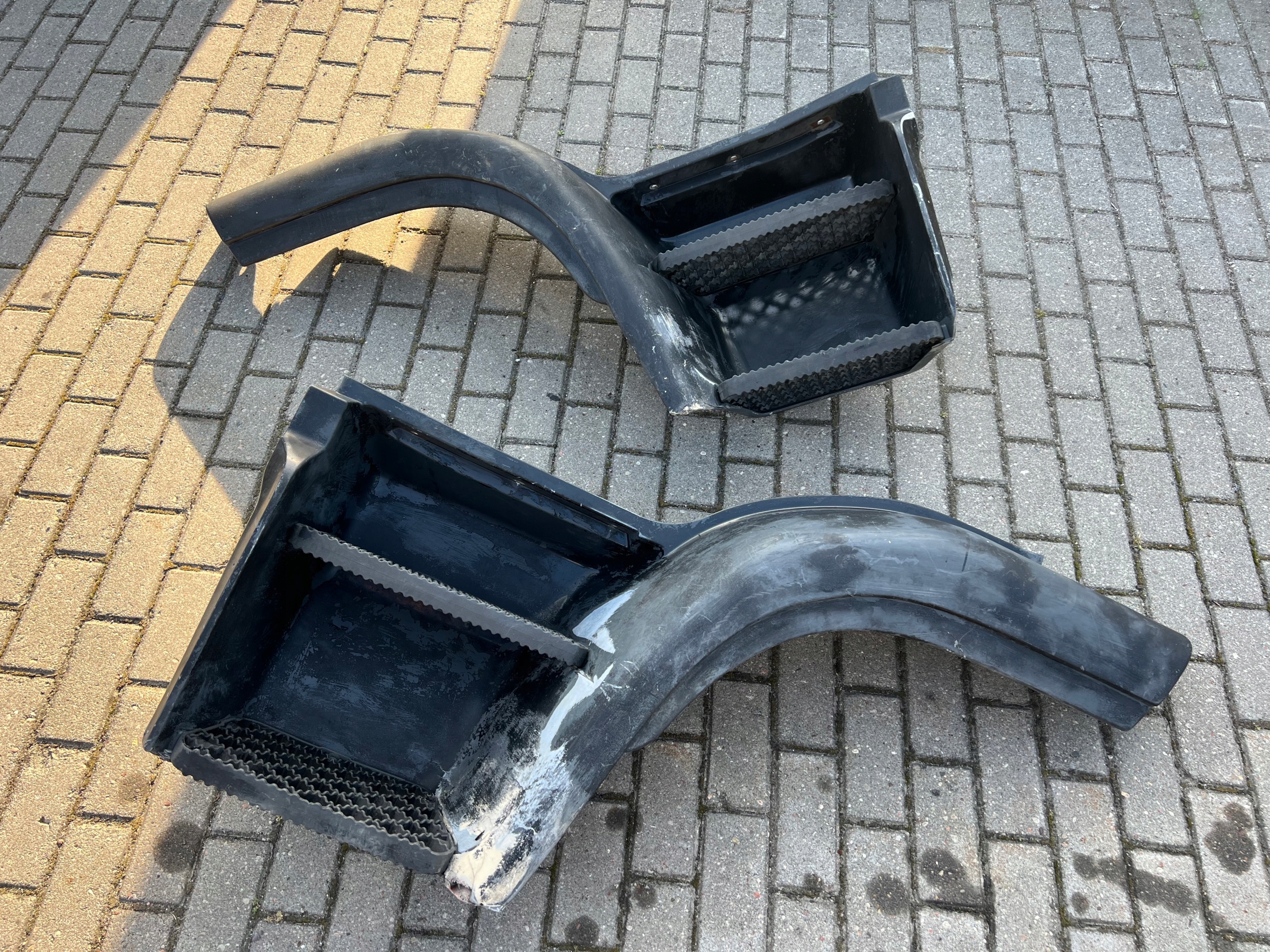 Stopnica nadkole Lewe 19.5 Iveco Eurocargo