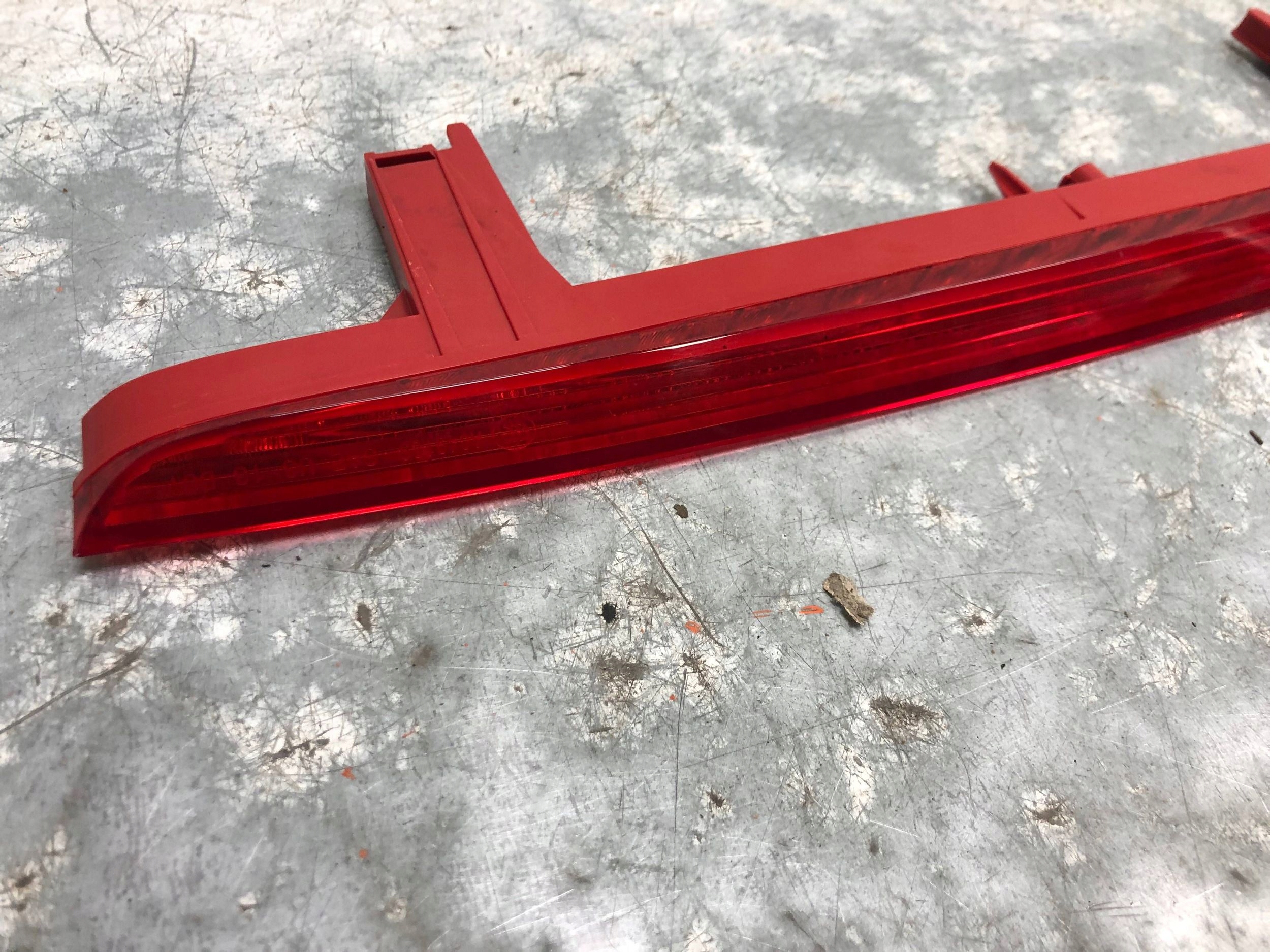 TRZECIE light STOP AUDI Q7 4M 4M0945097