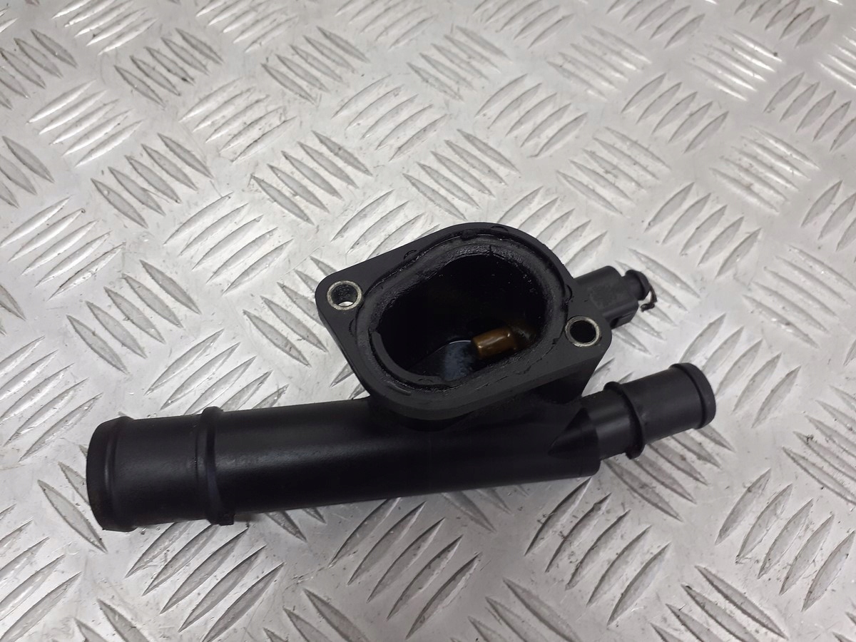 OBUDOWA TERMOSTATU SKODA OCTAVIA II 1.9 038121132 Producent części Skoda OE