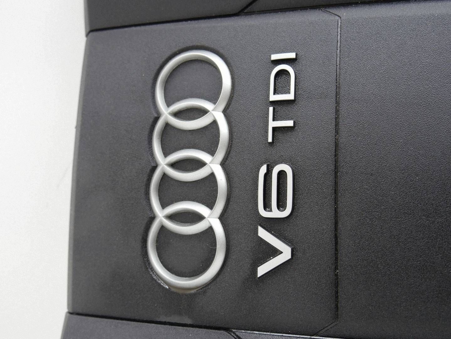 engine housing cover upper cap cover AUDI A8 D5 3.0 TDI 059103925CH