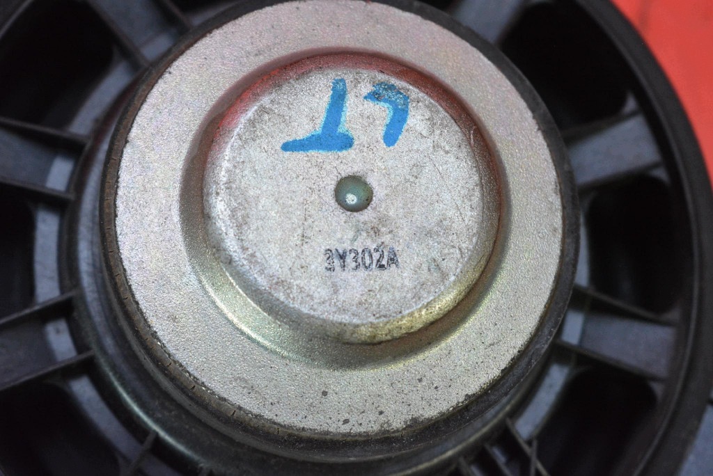 speaker left rear part 30657445 VOLVO XC60 1 and LIFT 13-17