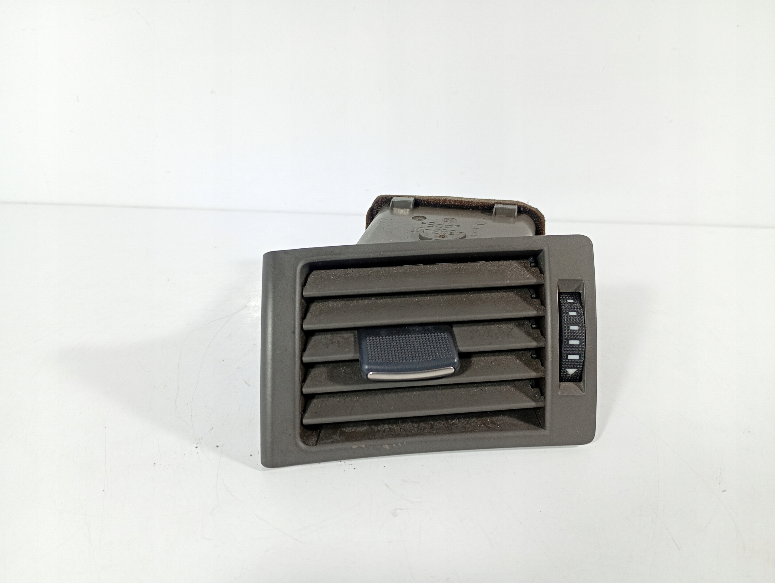 Audi A4 B6 00-05 grid KRATKI air conditioning devices air left driver´s 8E0820901E