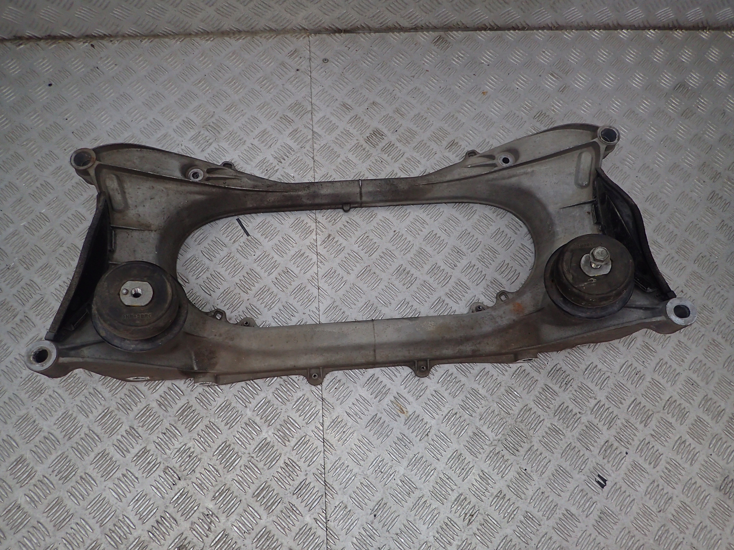 LEXUS RC RCF ŁAWA SANKI BELKA ZAWIESZENIA PRZÓD Producent części Lexus OE