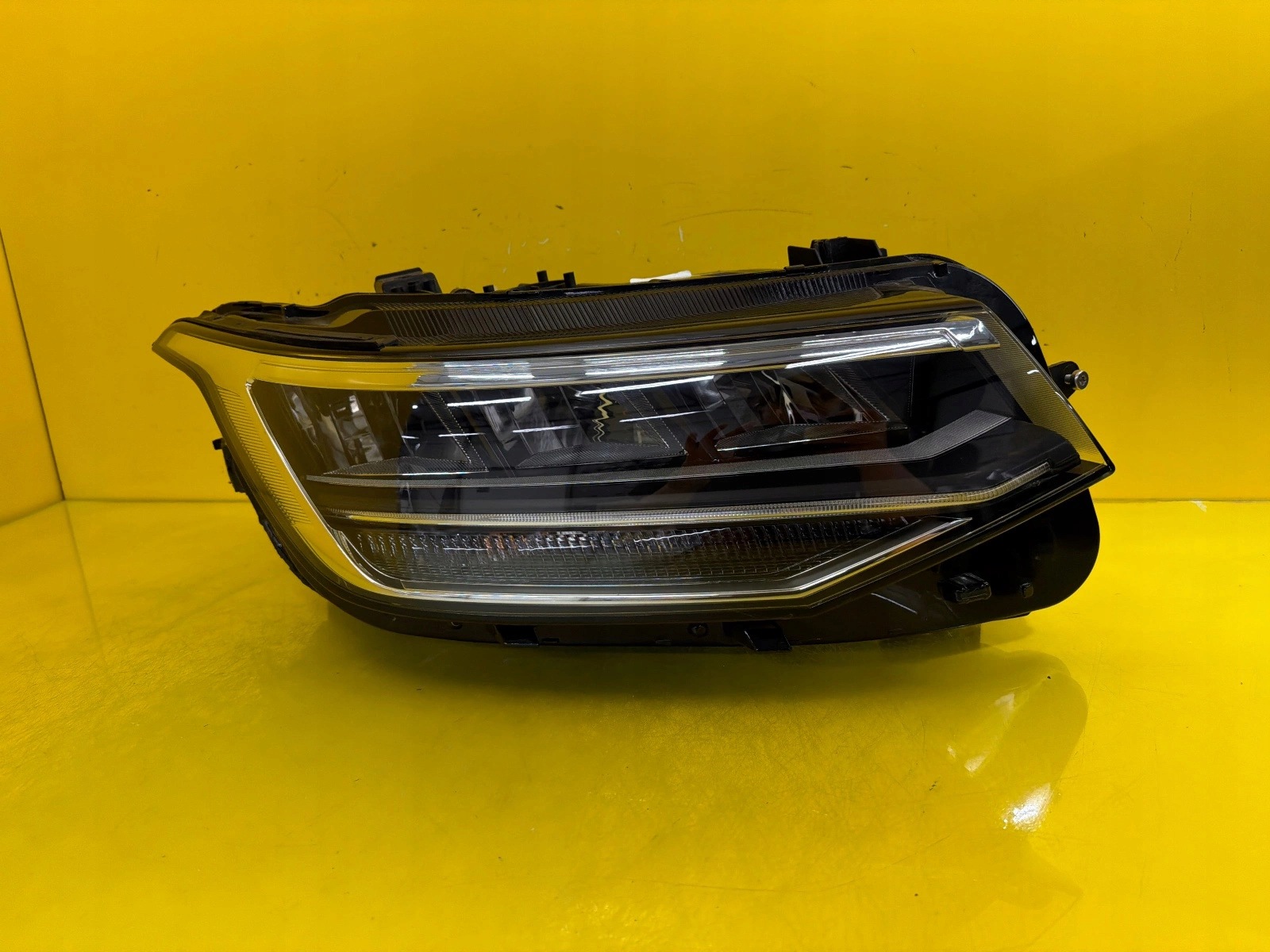 light right VW Tiguan Allspace 5NN Full Led 5NN941036B