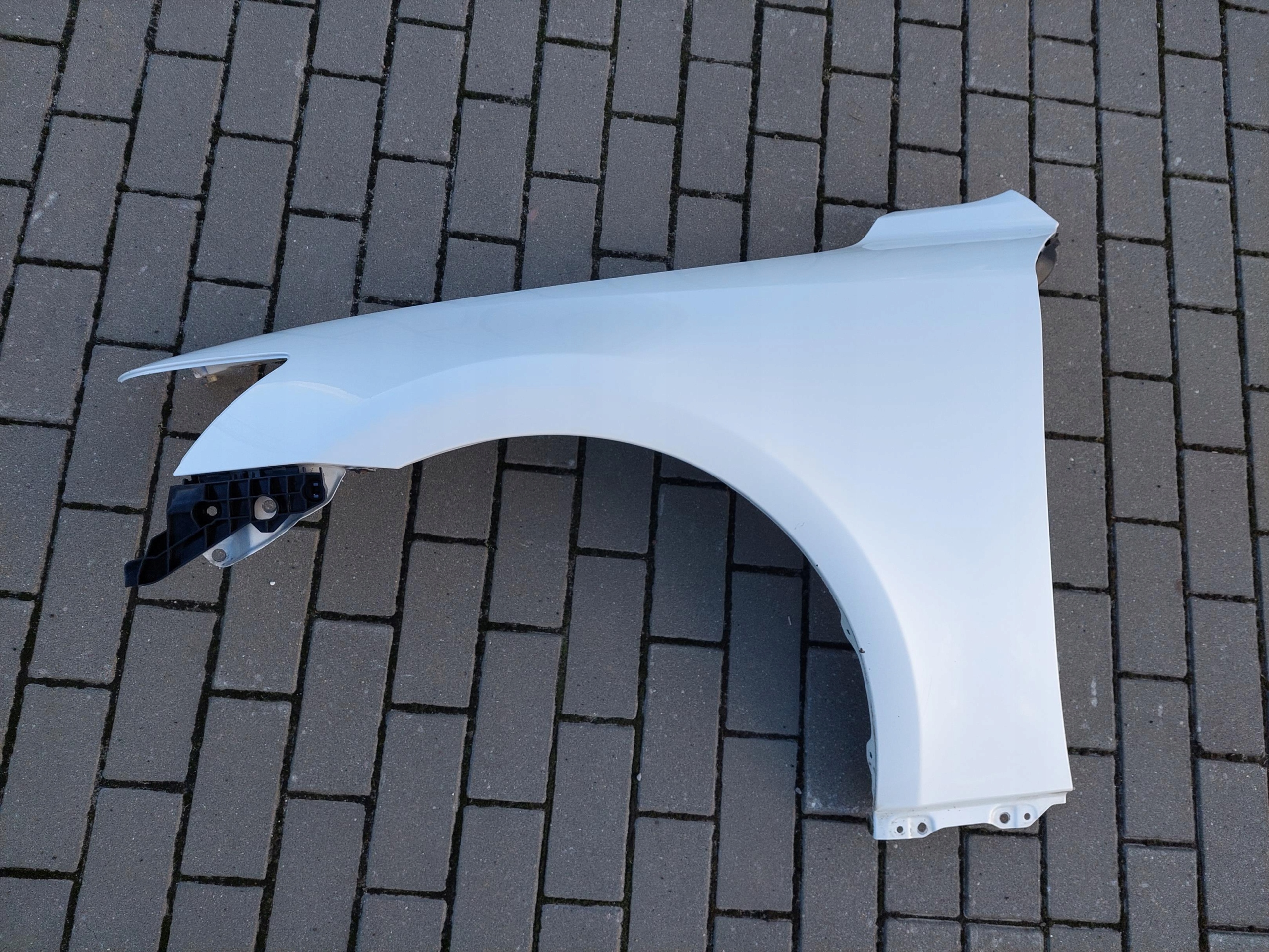 fender front front left + support LEXUS IS III 300 H 077