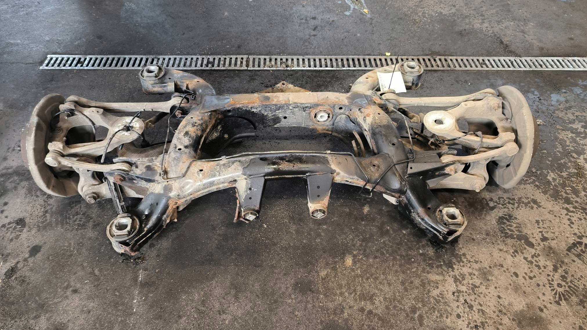 träger / Achsträger heck BMW X6 F16