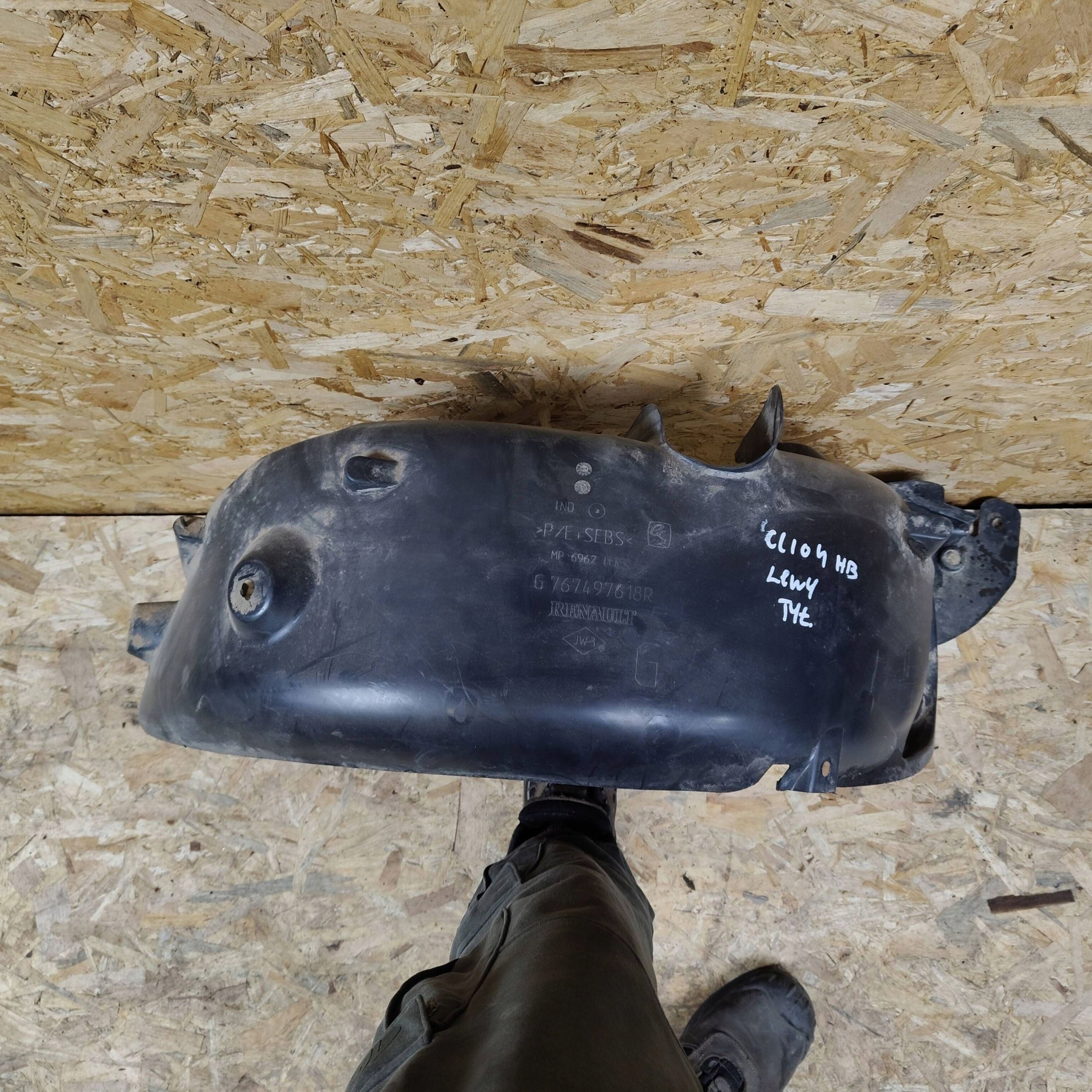 mudguard rear. rear part side left Renault Clio IV 767497618R