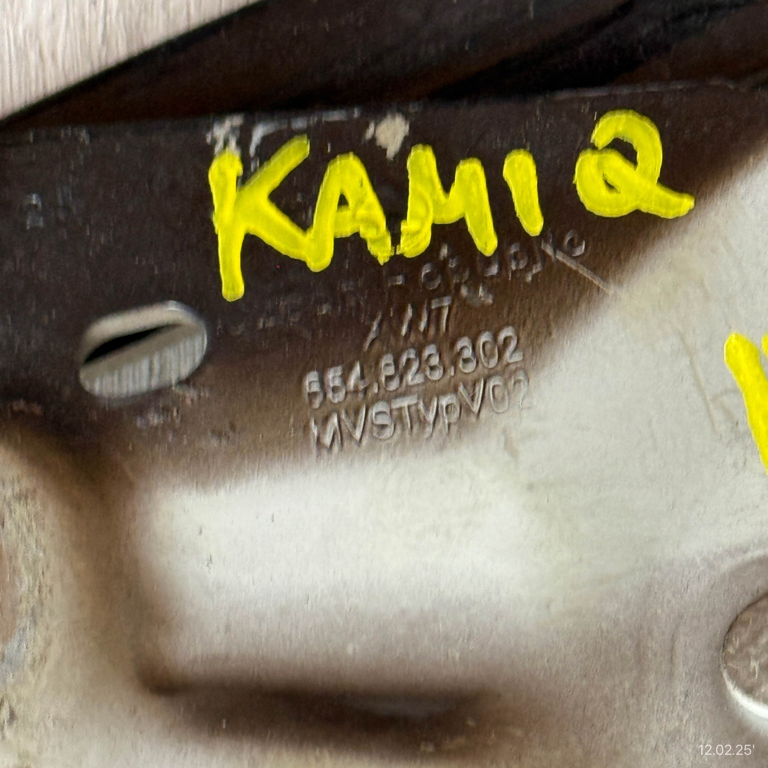 hinge bonnets right SKODA KAMIQ 654823302
