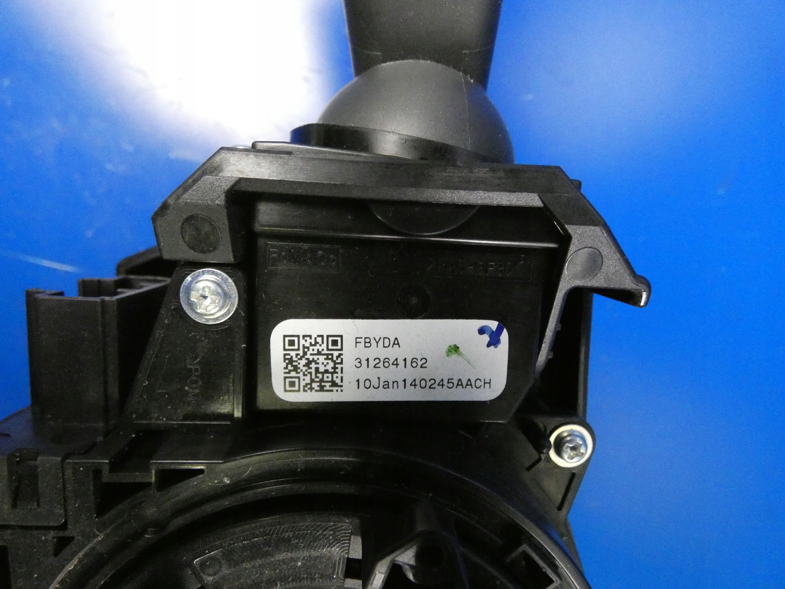 VOLVO S60 II steering wheel levers and controls control ring