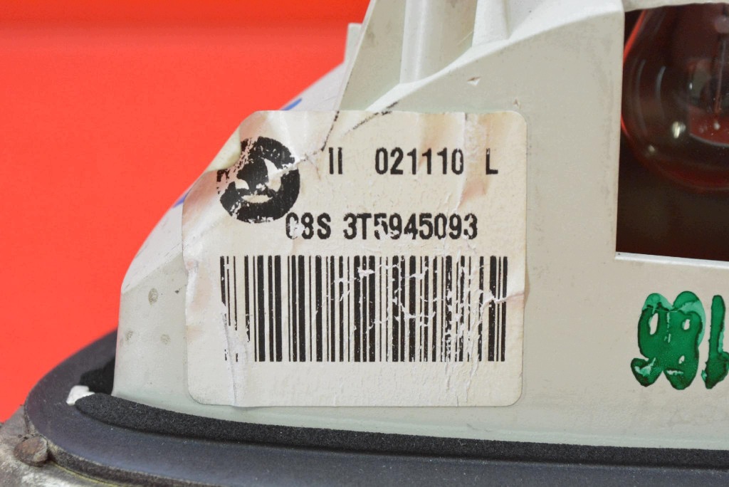 light left rear part rear 3T5945093 SKODA SUPERB 2 II HB 08-13