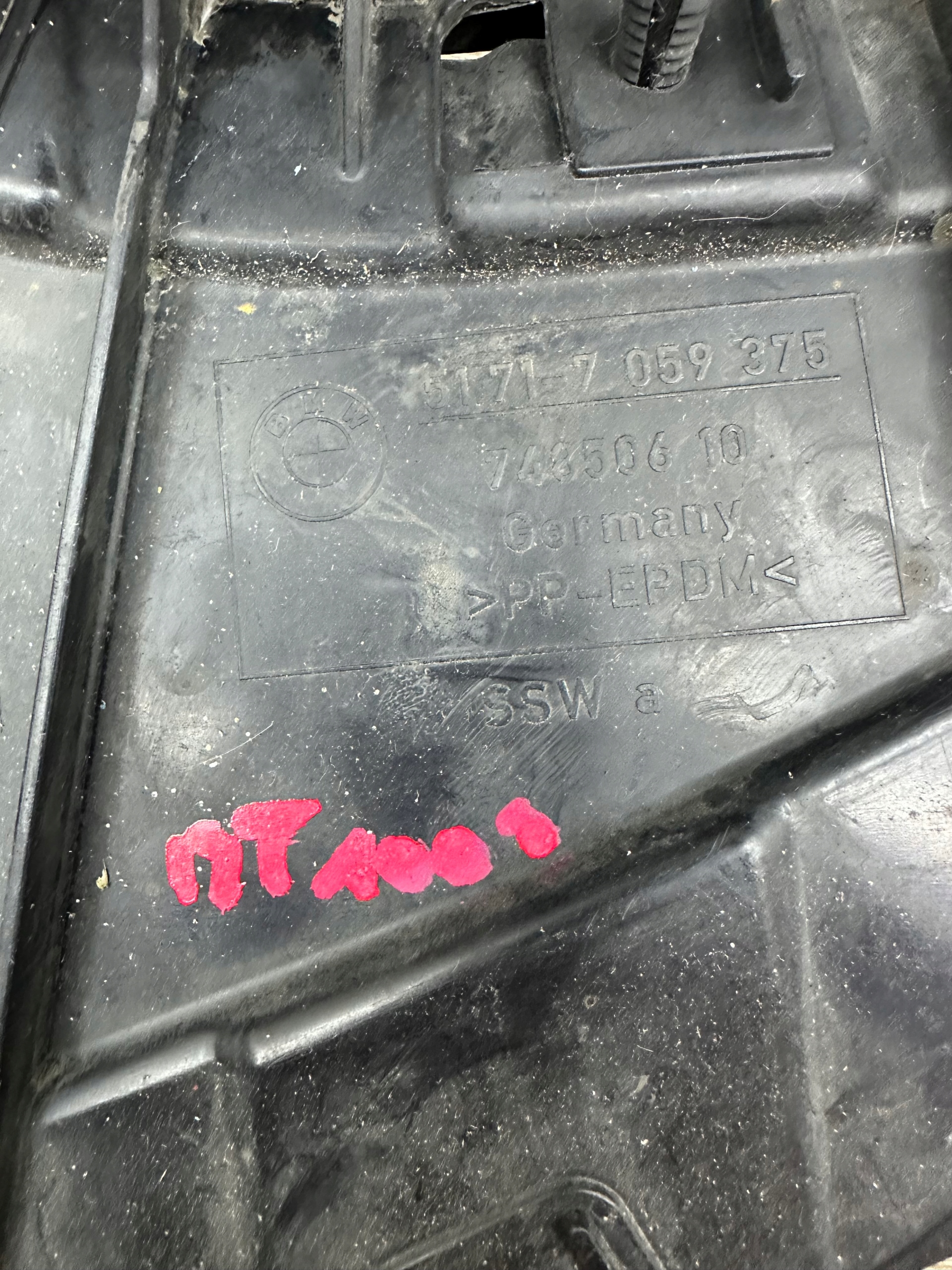 BMW 1 E81 E87 mudguard left front left front part rear original 7059375