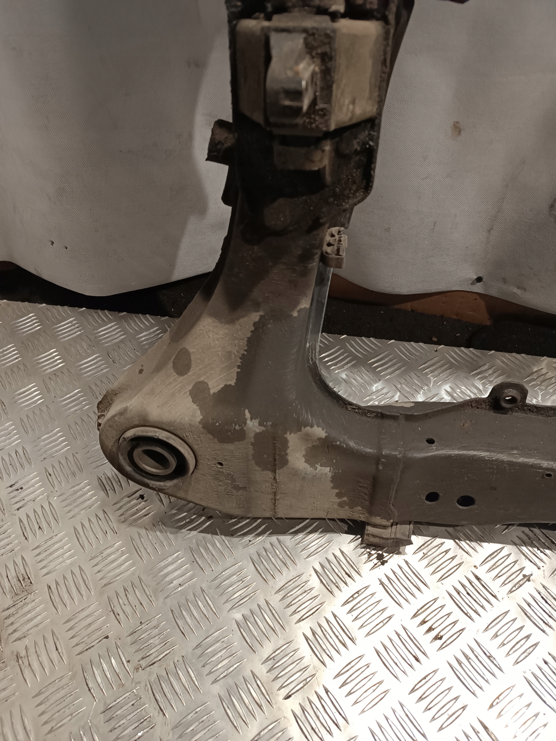 axle beam subframe front VOLVO S60 2000r 2.4B