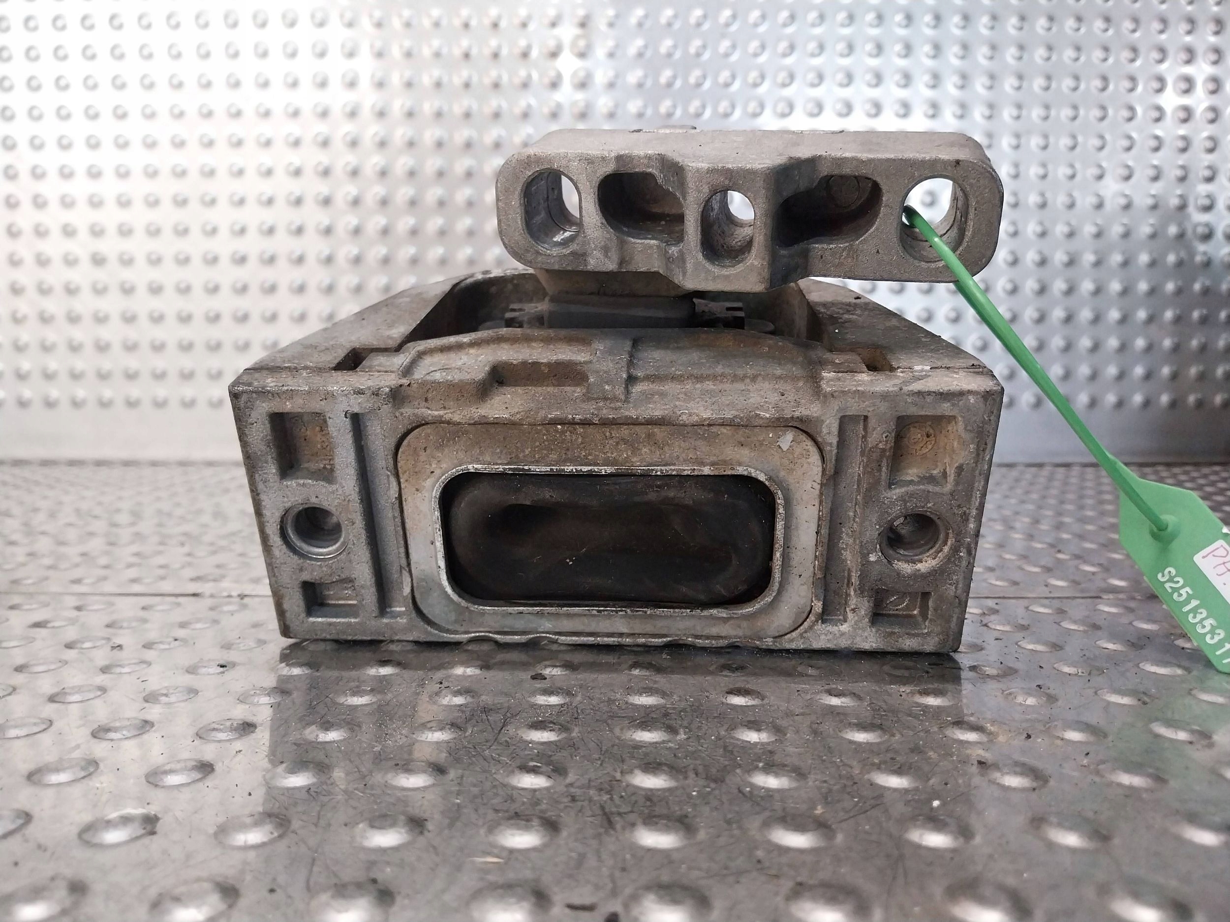 supporto Supporti motore usato 1J0199262BF VW GOLF IV LEON e OCTAVIA e A3 8L 1.9 TDI