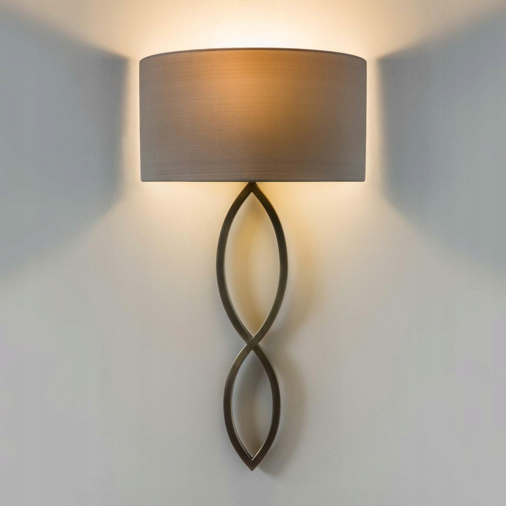 Astro Caserta nástenné svietidlo bronz E27 60W bez tienidla, 54 cm