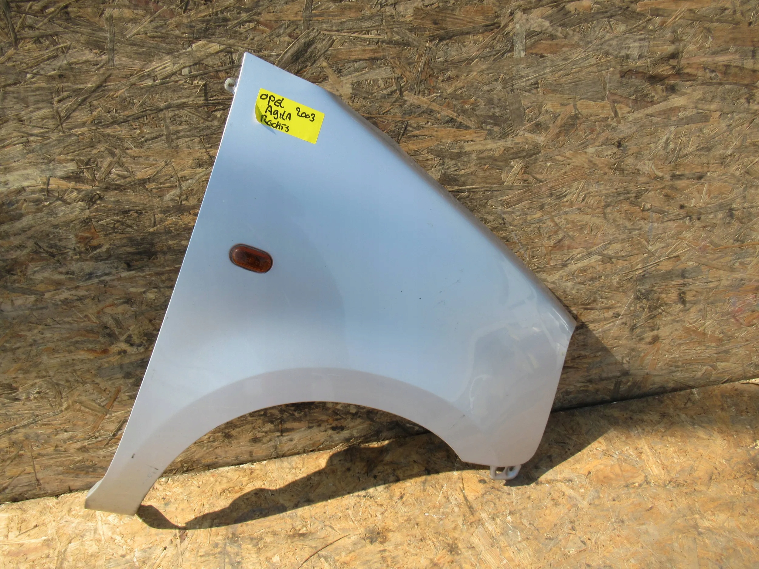 AVN4878 - Крыло переднее правое Opel Agila A