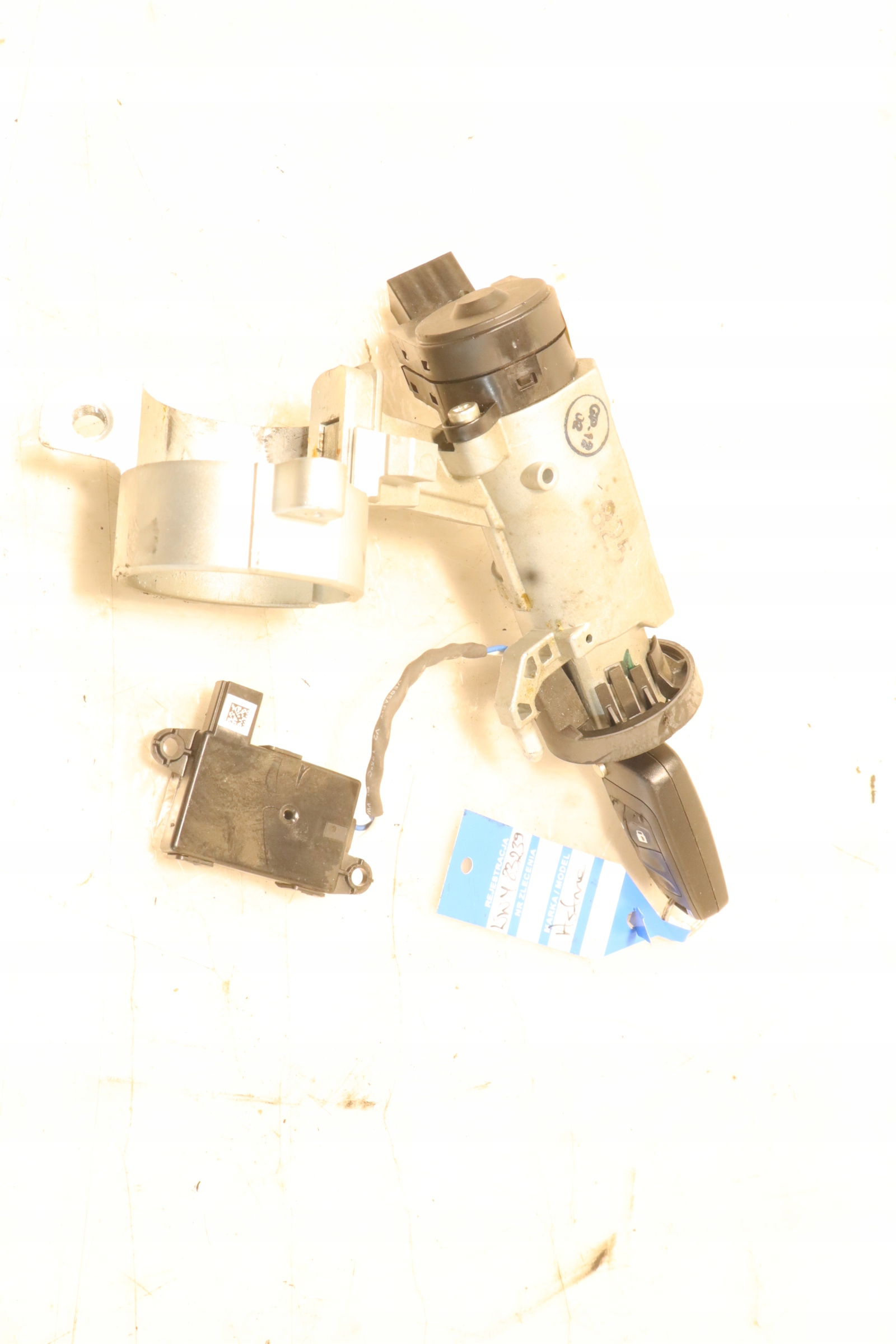 ignition OPEL ASTRA J 25799293