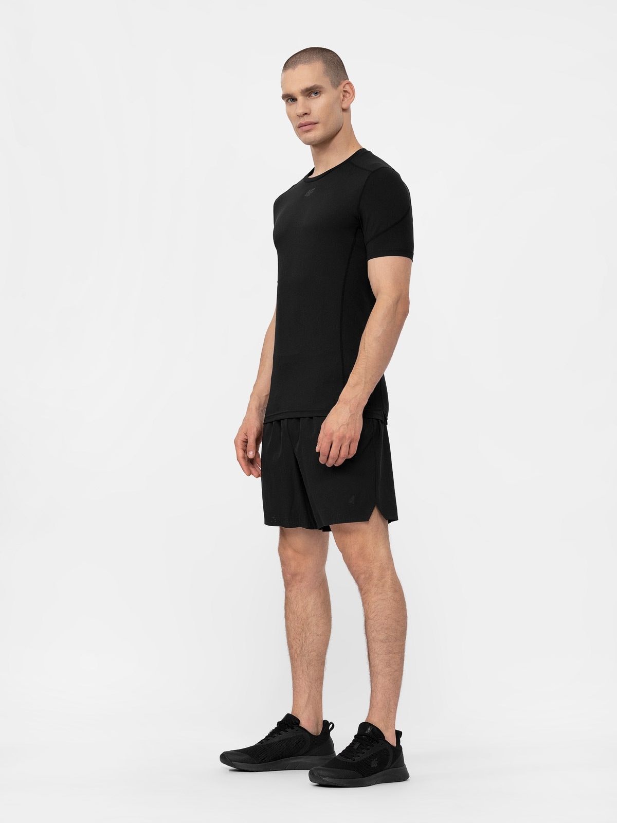 

Spodenki treningowe 4F 4FAW22TFSHM117-20S-L