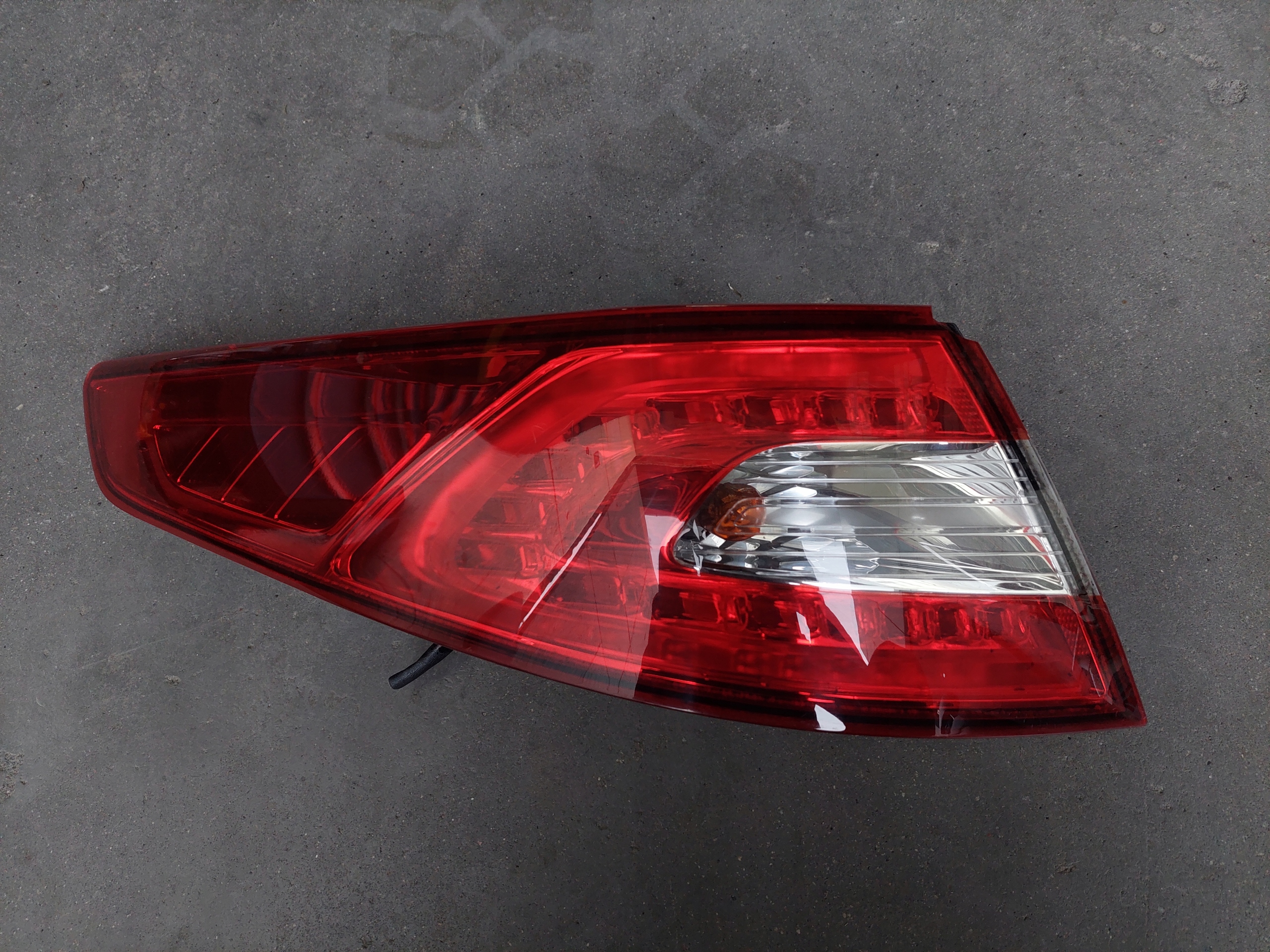 light rear part rear left KIA OPTIMA III sedan