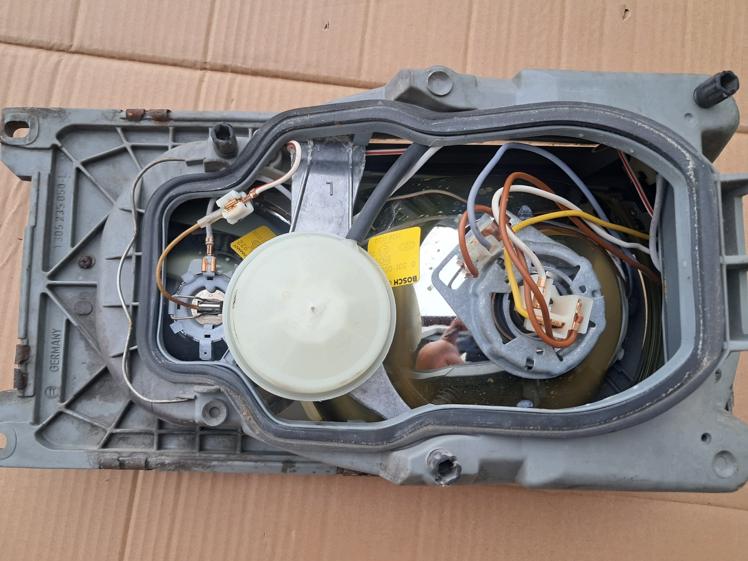 light front left BOSCH MERCEDES W123 1305235050