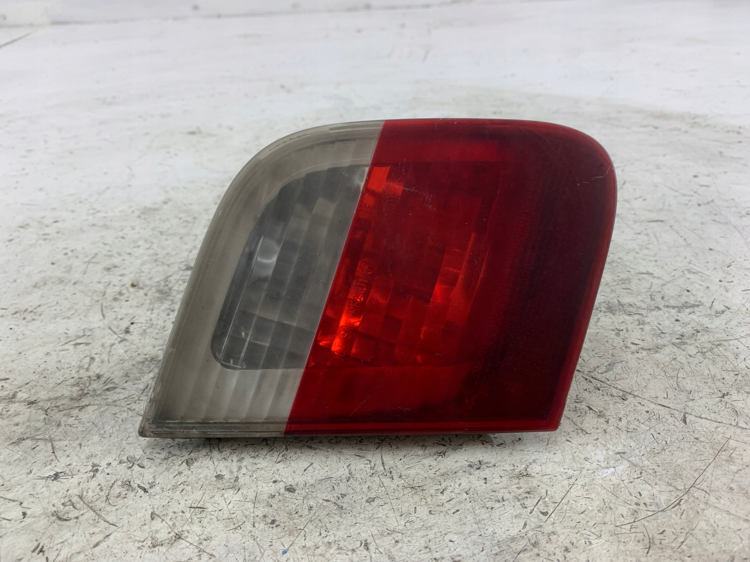 BMW E46 LIFT light left rear part trunk door 6910537