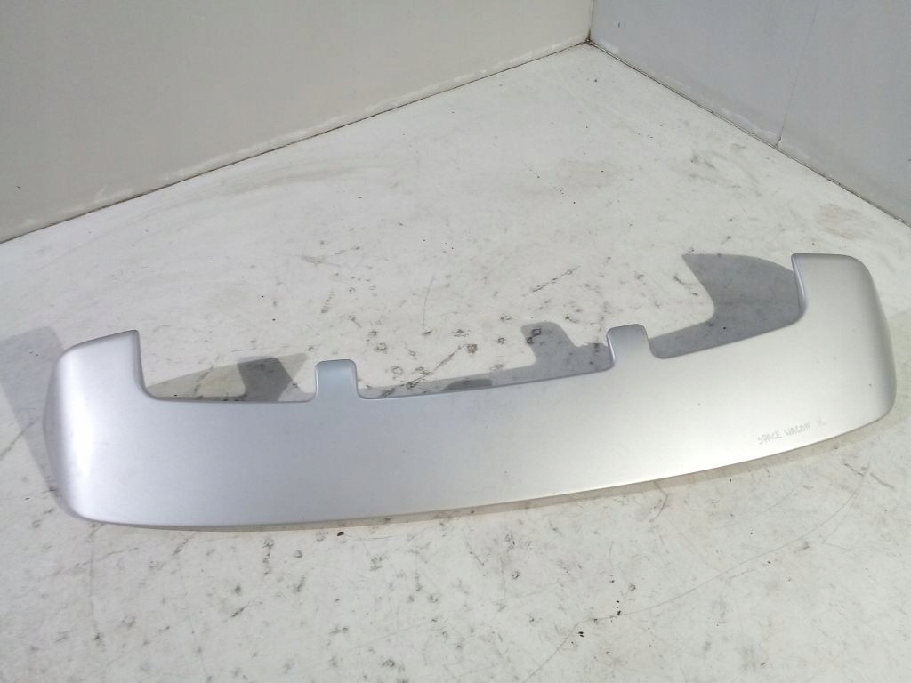Mitsubishi Space Wagon spoiler lotka heckklappe