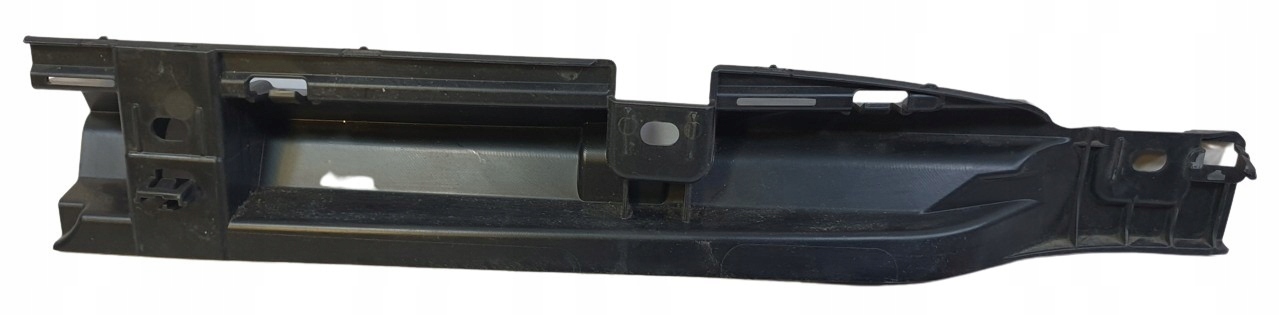 BMW 4 G26 uchwyt ślizg progu prawy R3 8737090