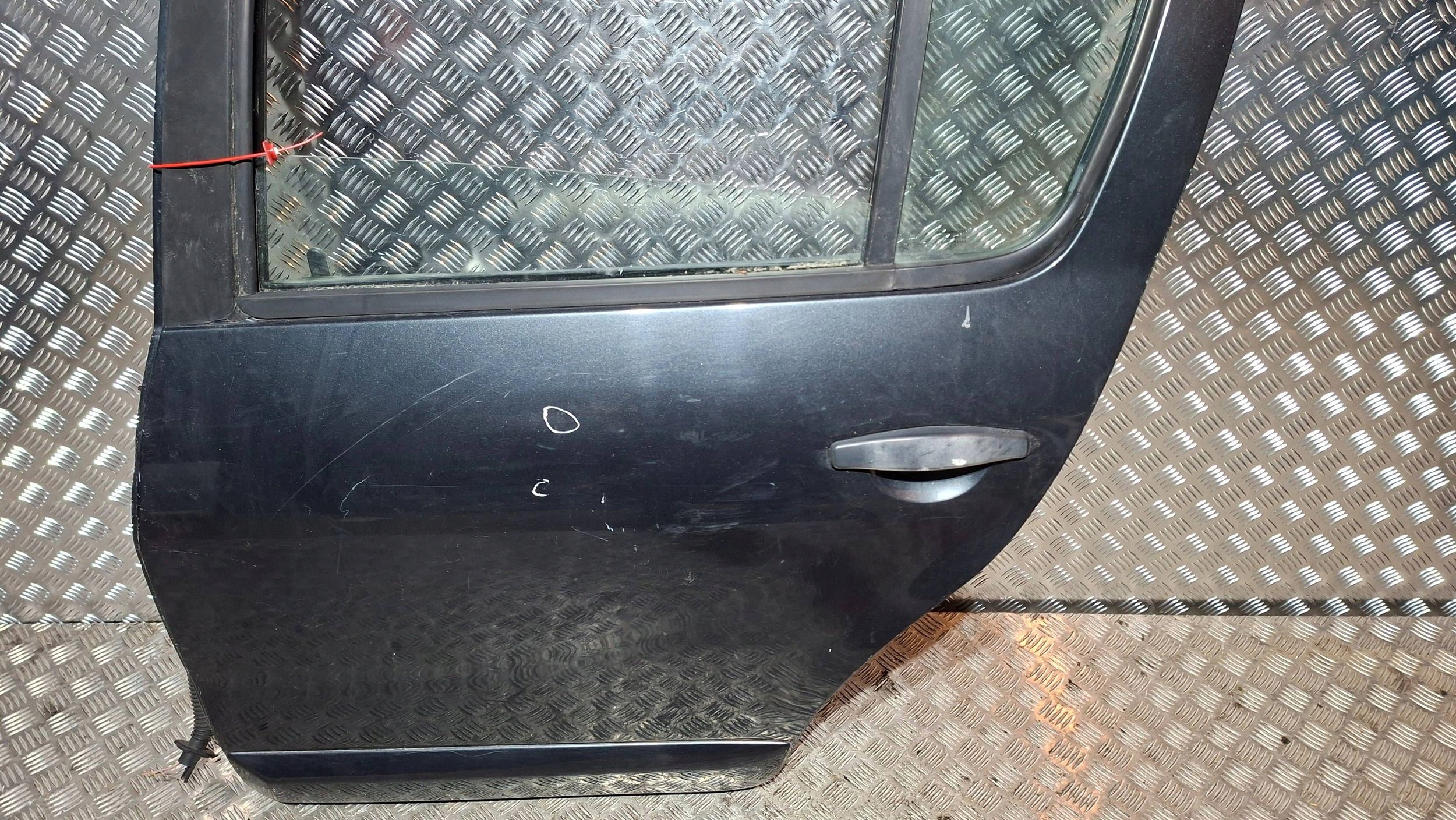 Tür heck links DACIA SANDEO und STEPWAY 2008