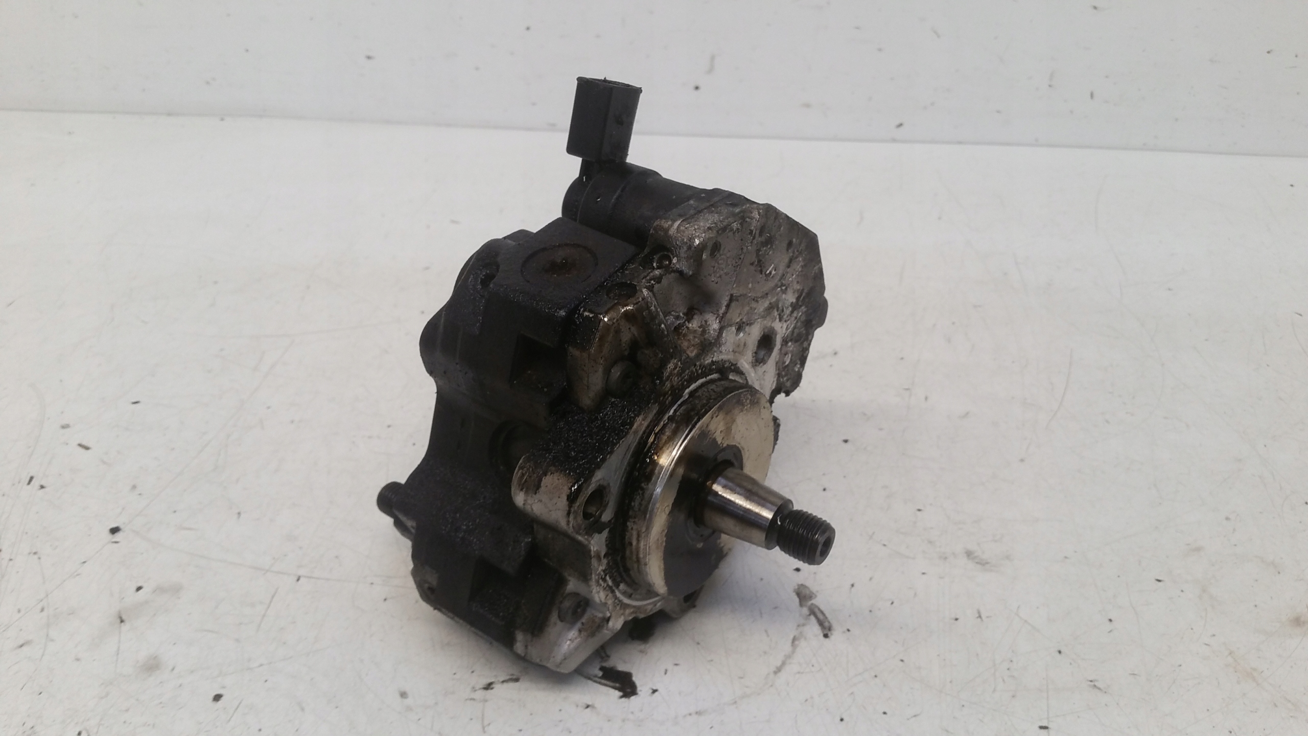injection pump 7798333 BMW E60