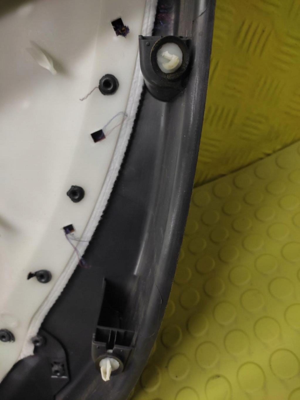 RENAULT CLIO III KOMBI upholstery side door left rear part