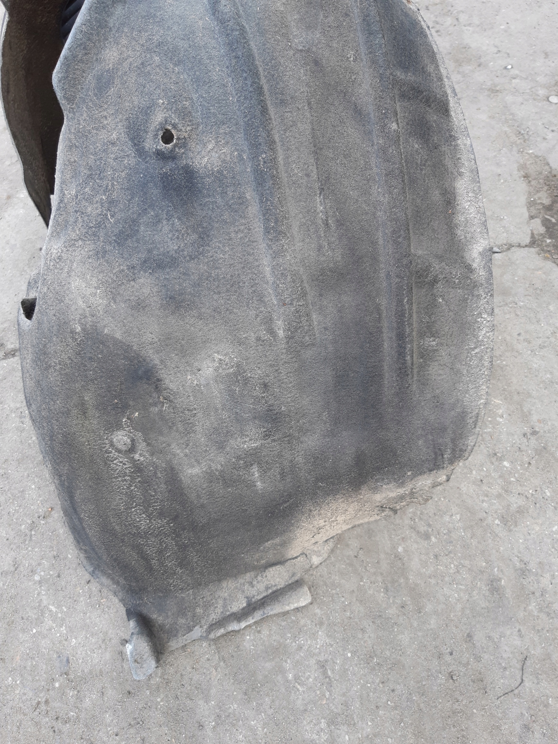 AUDI Q7 4L mudguard side right front front
