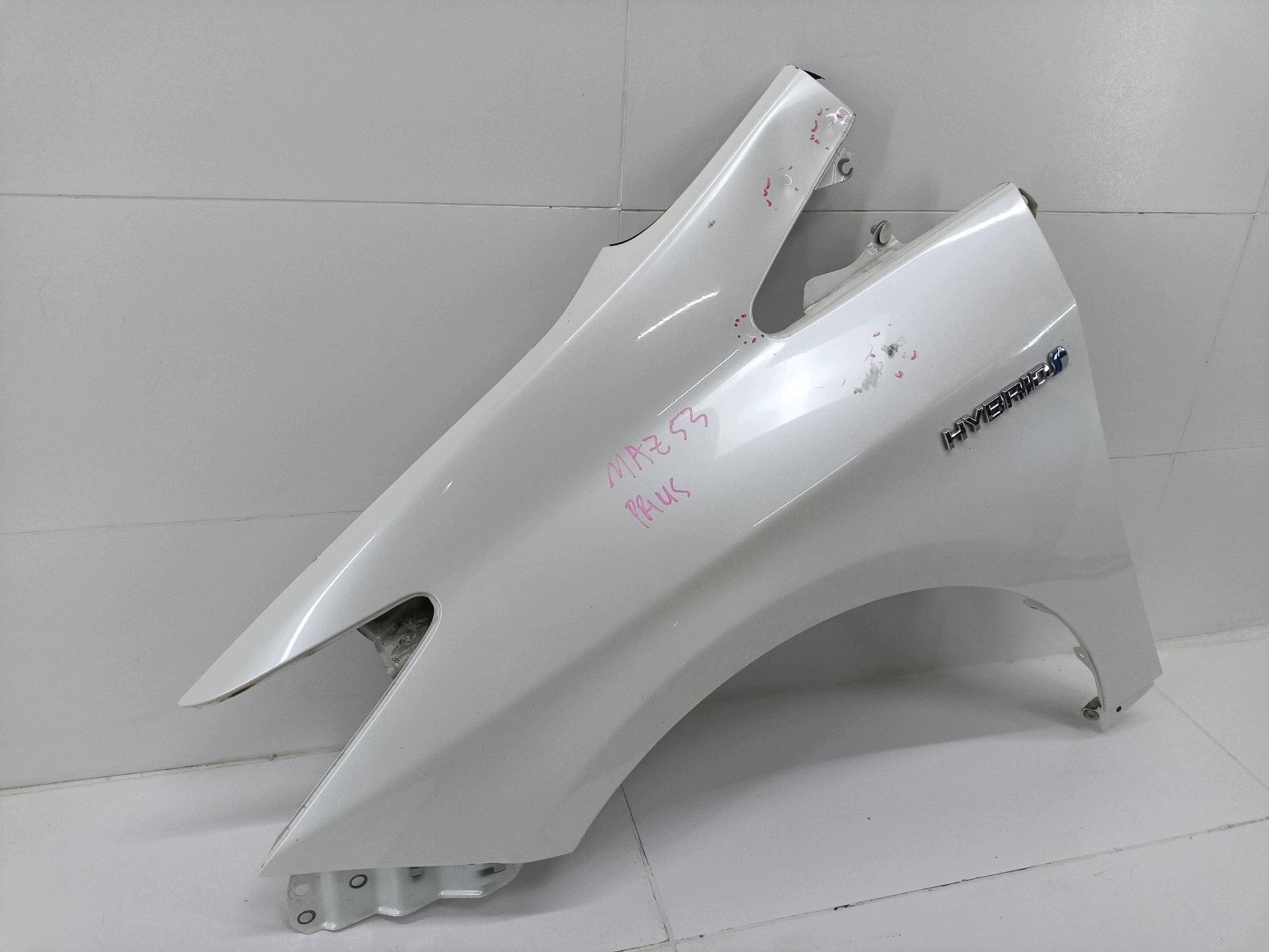 fender front left side Toyota Prius 3 XW30 ZVW30 2011