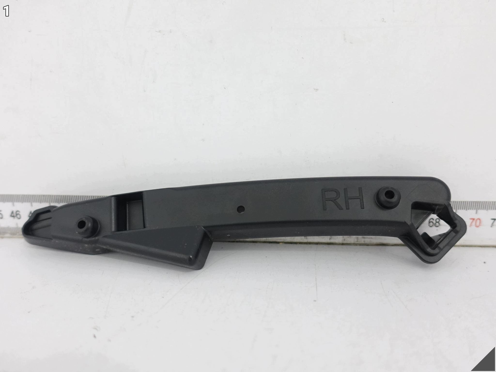 BMW 5 G60 G61 G68 23- upper support holder bracket W bumper right front