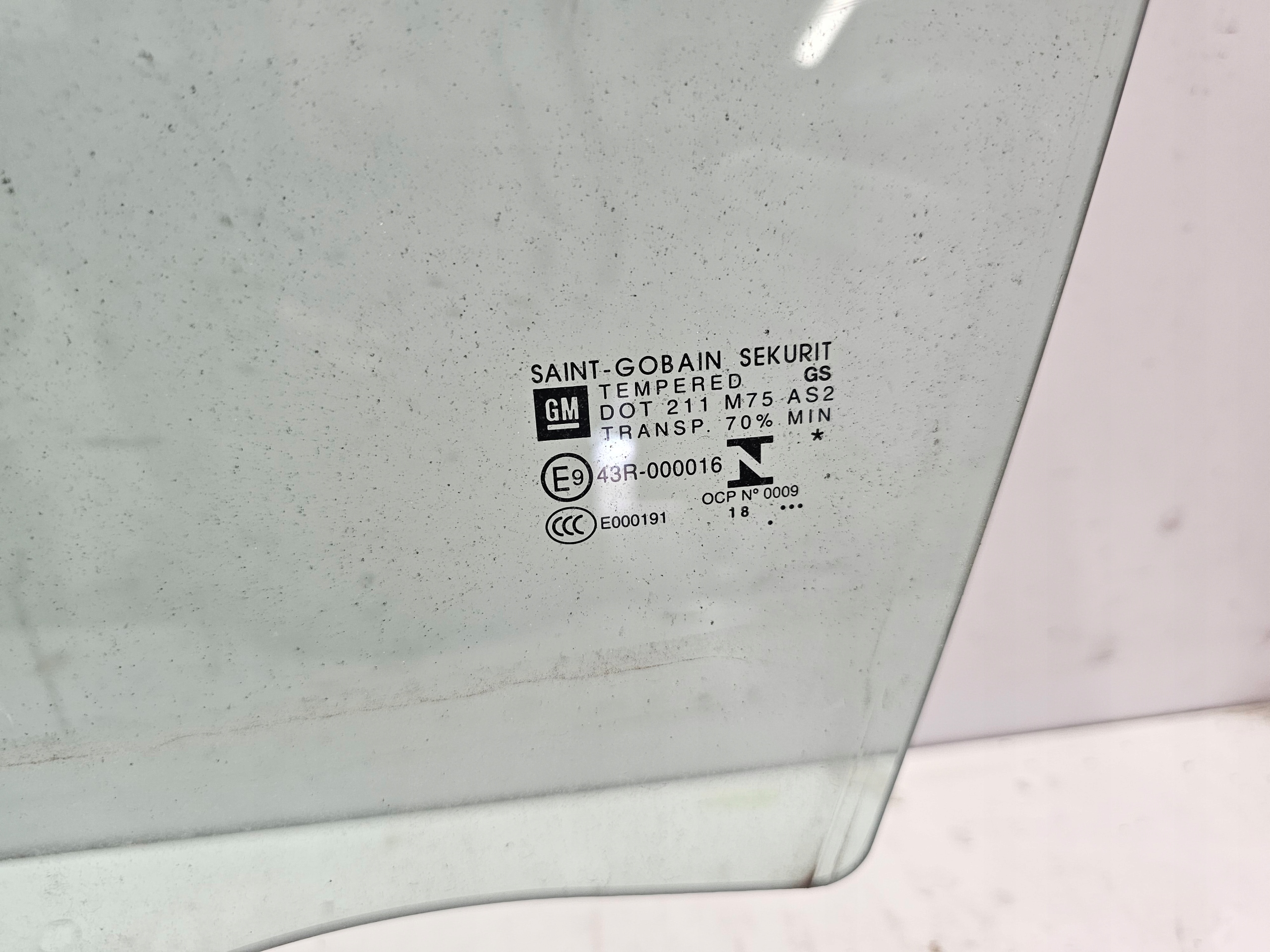 OPEL MOKKA X window door left front left front 18R