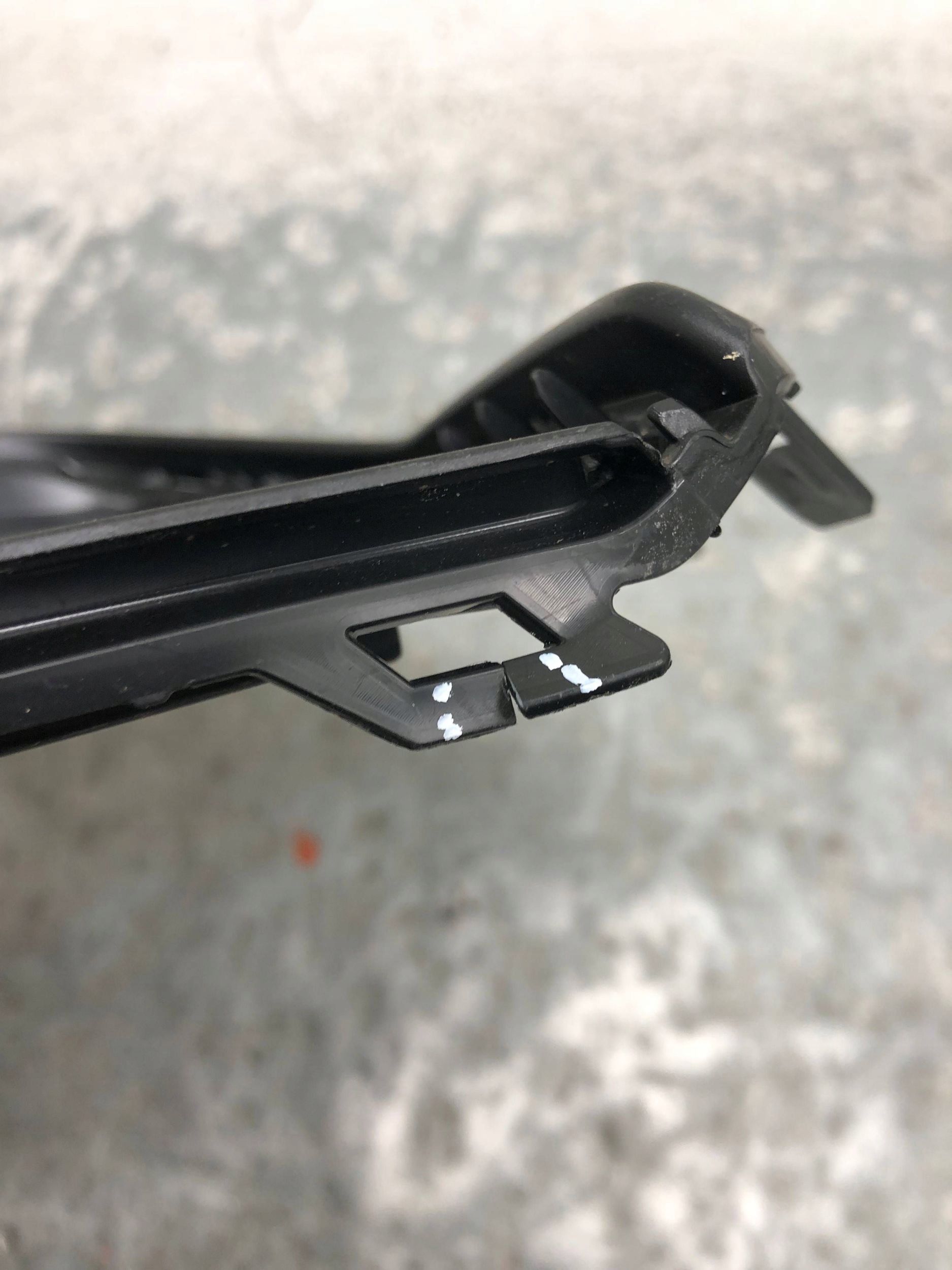 grid of a bumper right front S-LINE AUDI A3 LIFT 8Y0807682J