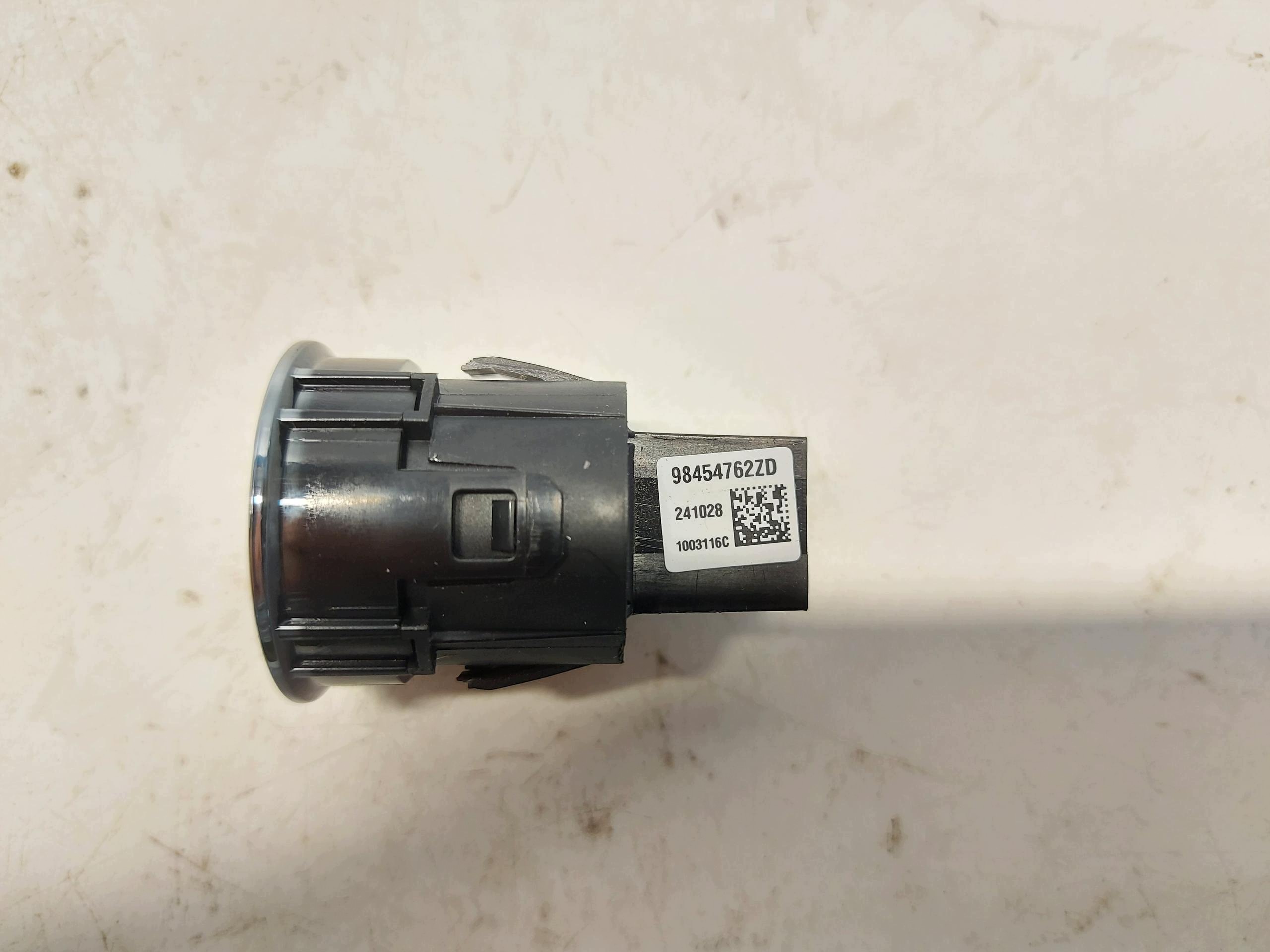 Peugeot 5008 III E5008 button switch of the engine start stop 98454762zd