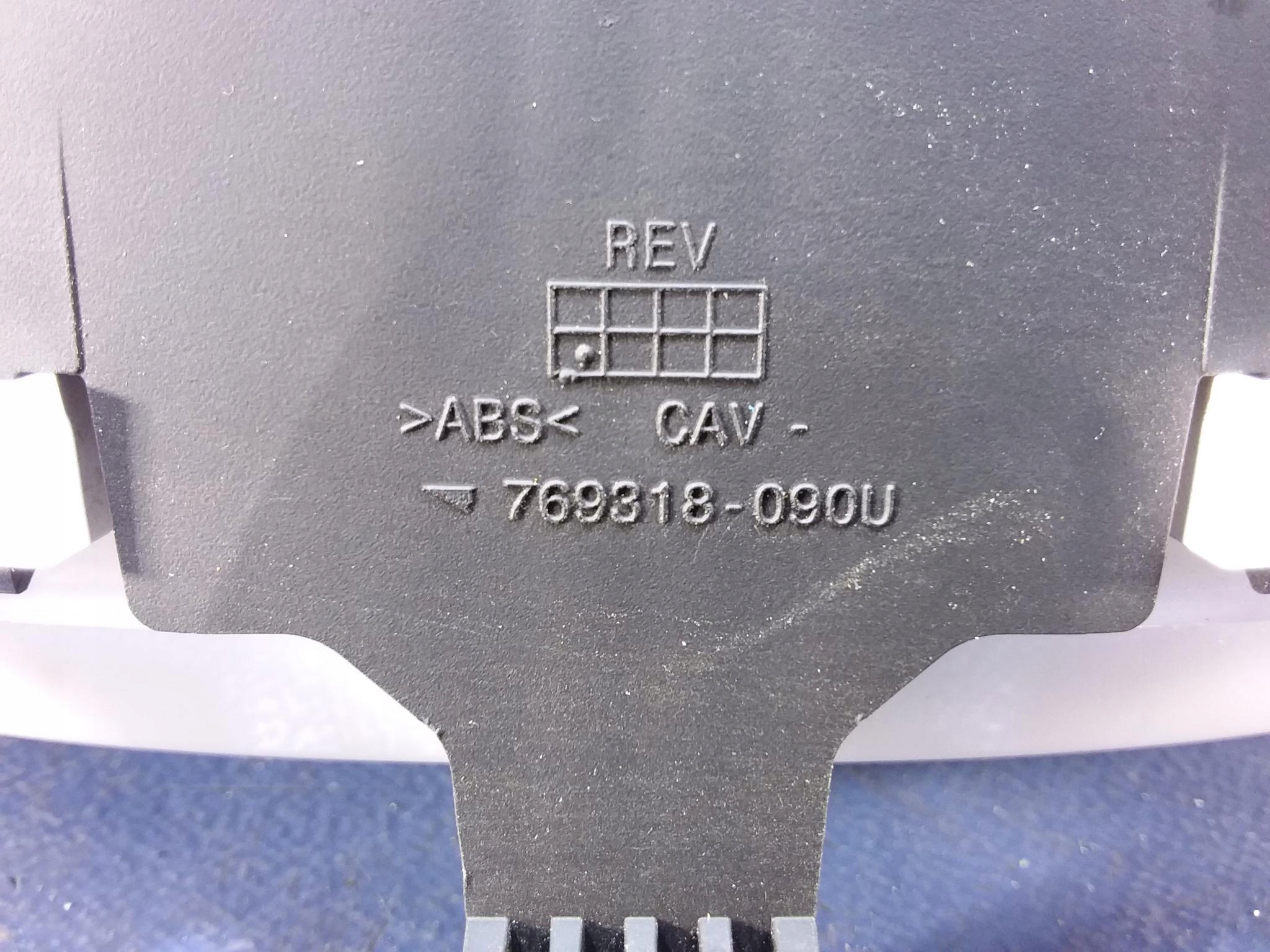INSIGNIA B 1.5 спидометр часы европа 600775881
