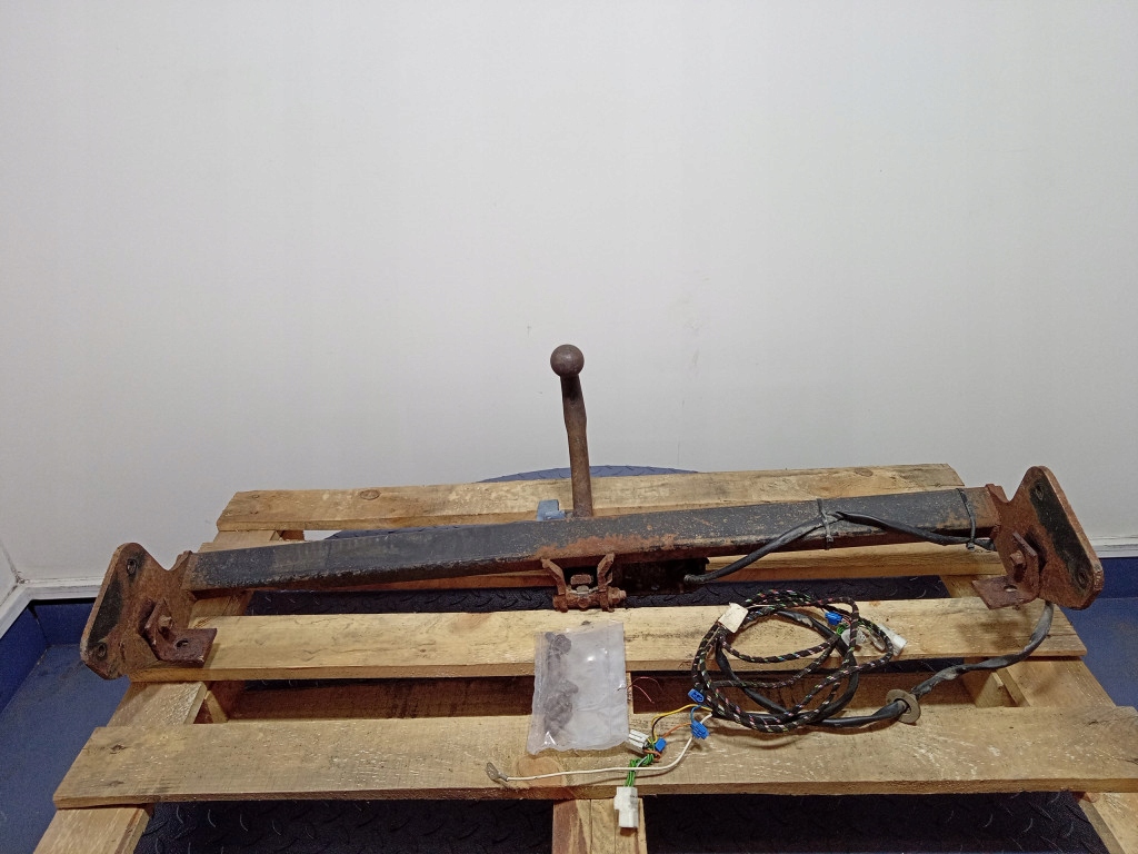 HYUNDAI I30 I HB HAK DO PRZYCZEPY HOLOWNICZY E6100-2L600 Numer katalogowy producenta E6100-2L600