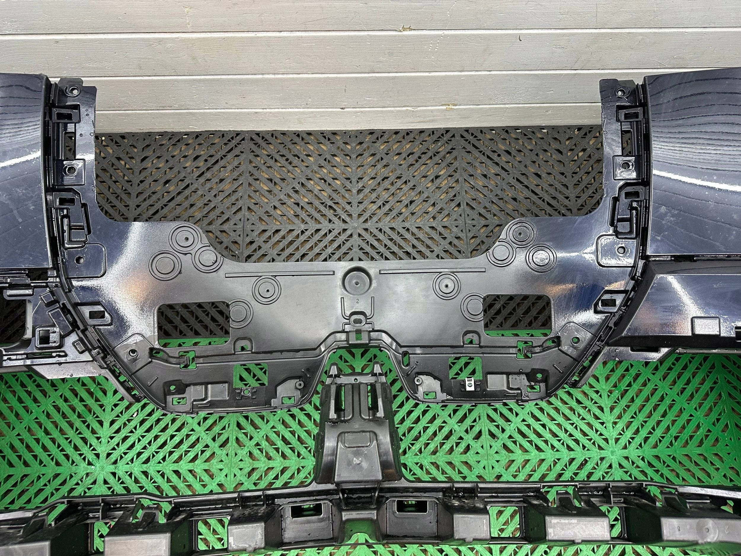 front bumper front BMW iX i20 KOMPLET SLIZGOW PRZEDNICH