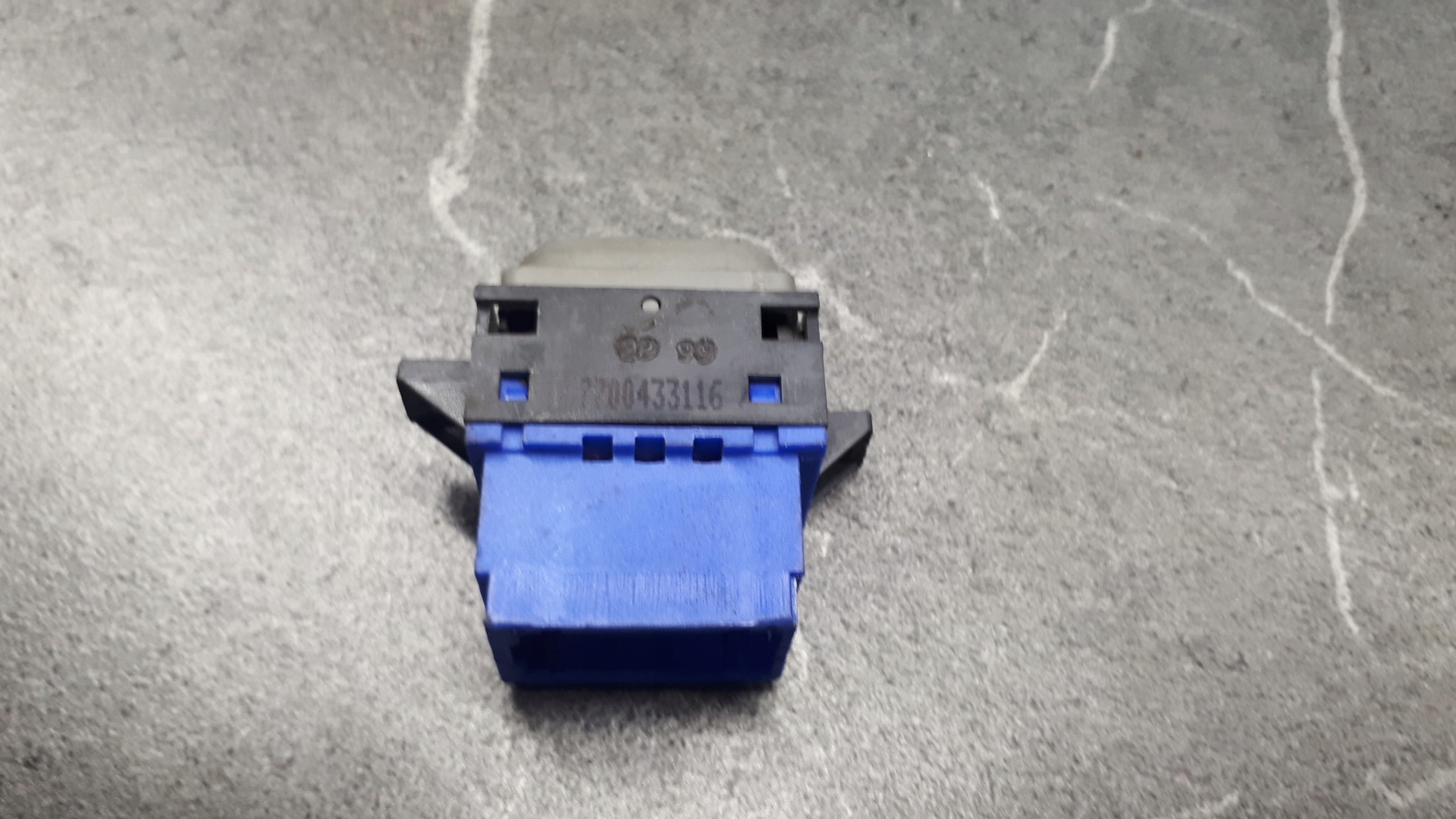 7700433116 przelacznik szyby renault scenic Typ silnika Brak informacji