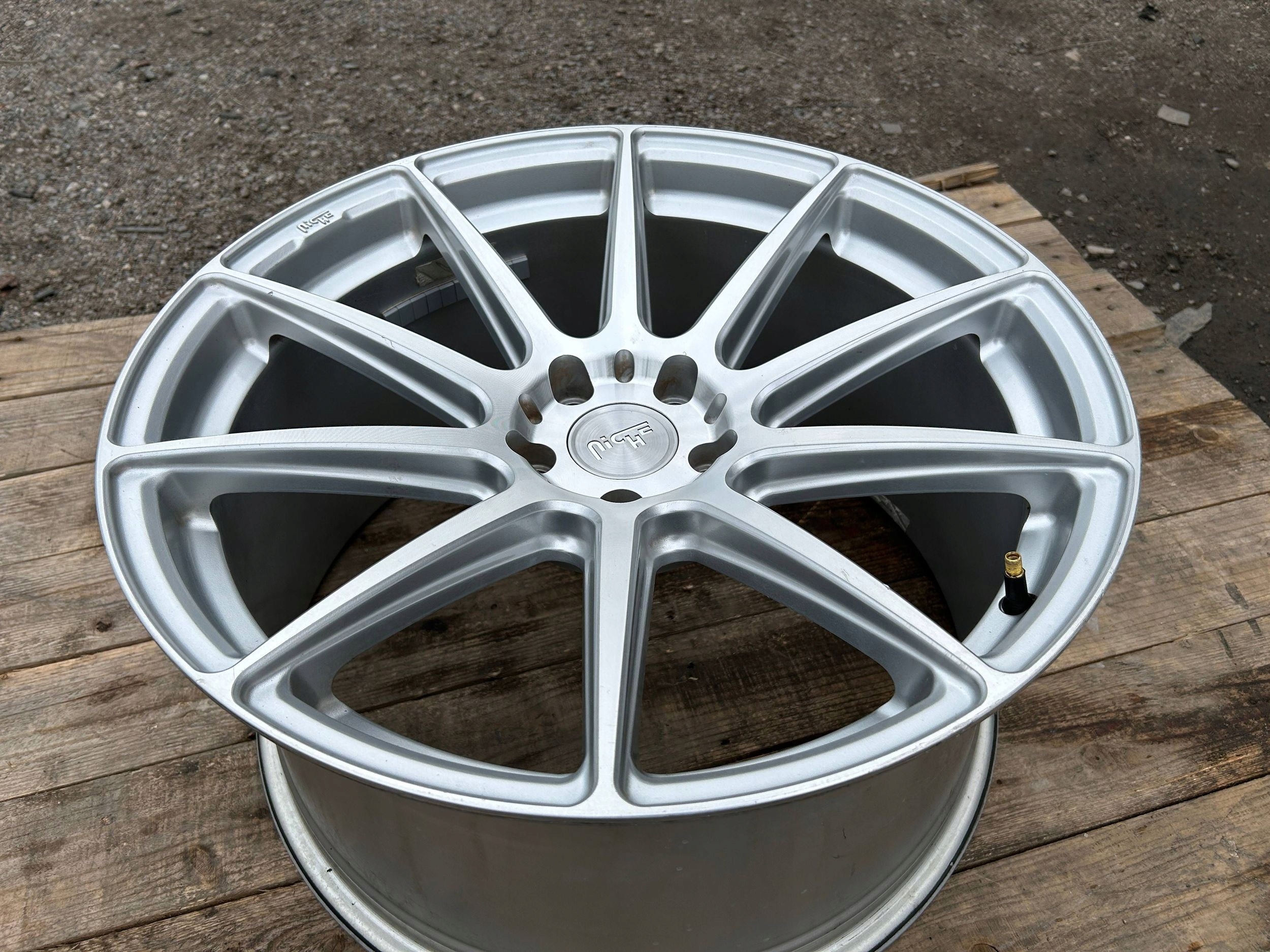 kolo disk disk NICHE Essen Gloss Silver 20" J10X20 Ford Mustang