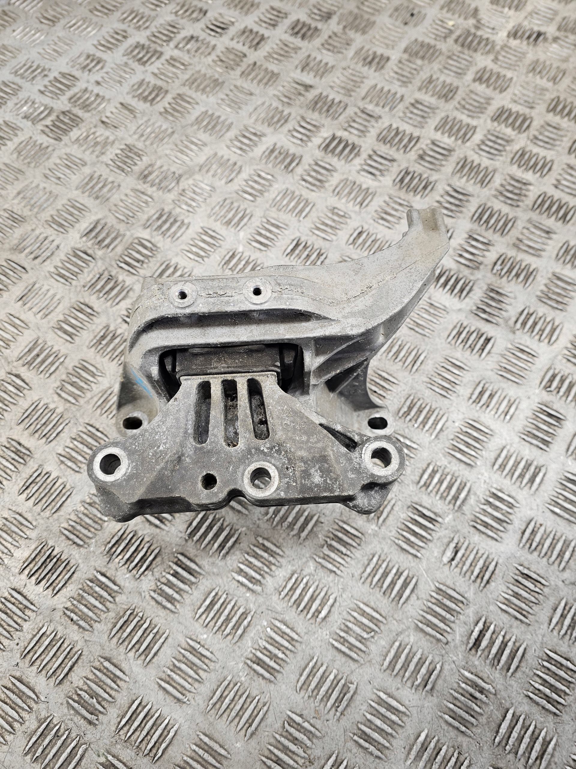 TOYOTA PROACE II 20r airbag engine mount 4A103720