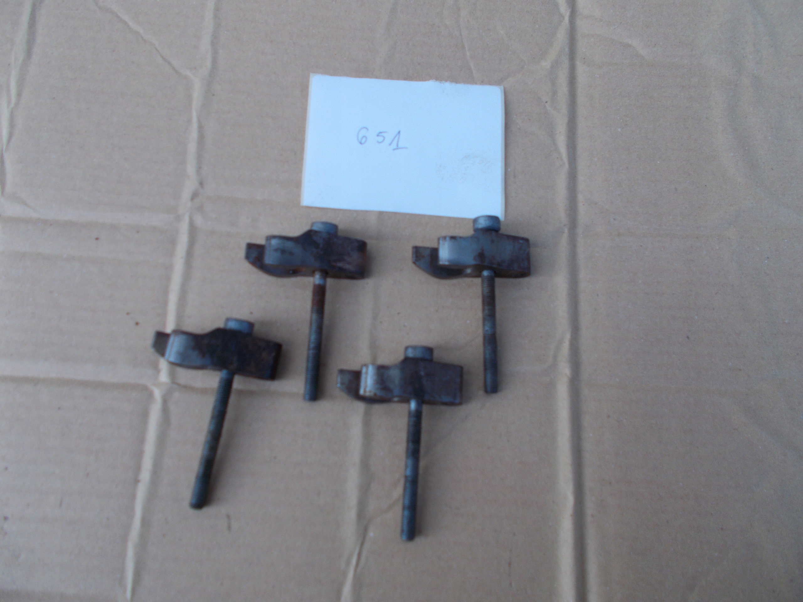 Mercedes Sprinter 906 651 lapki mocujace Einspritzdüse komplet