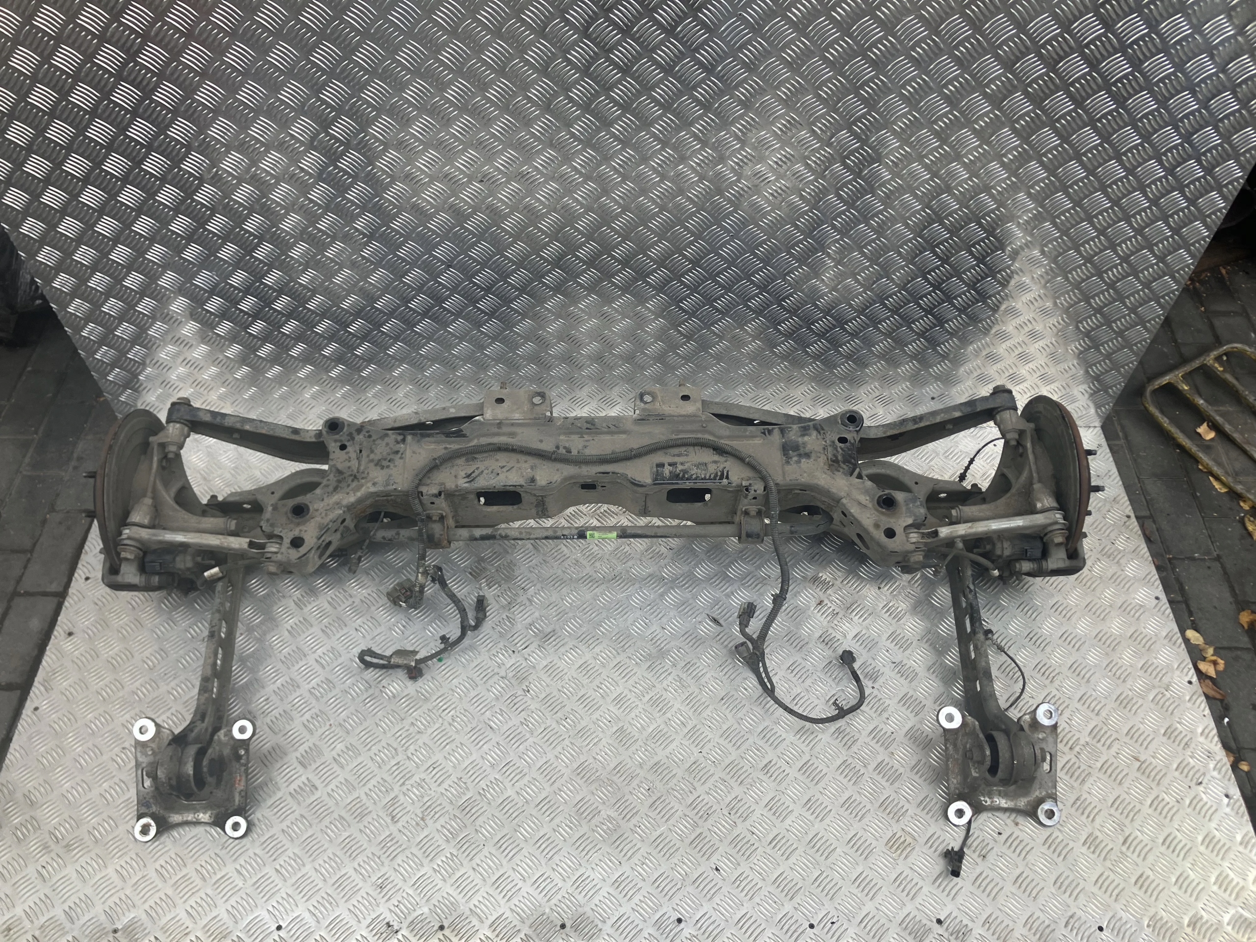 ZWROTNICA WAHACZE PRAWY TYŁ INSIGNIA B 17- HB