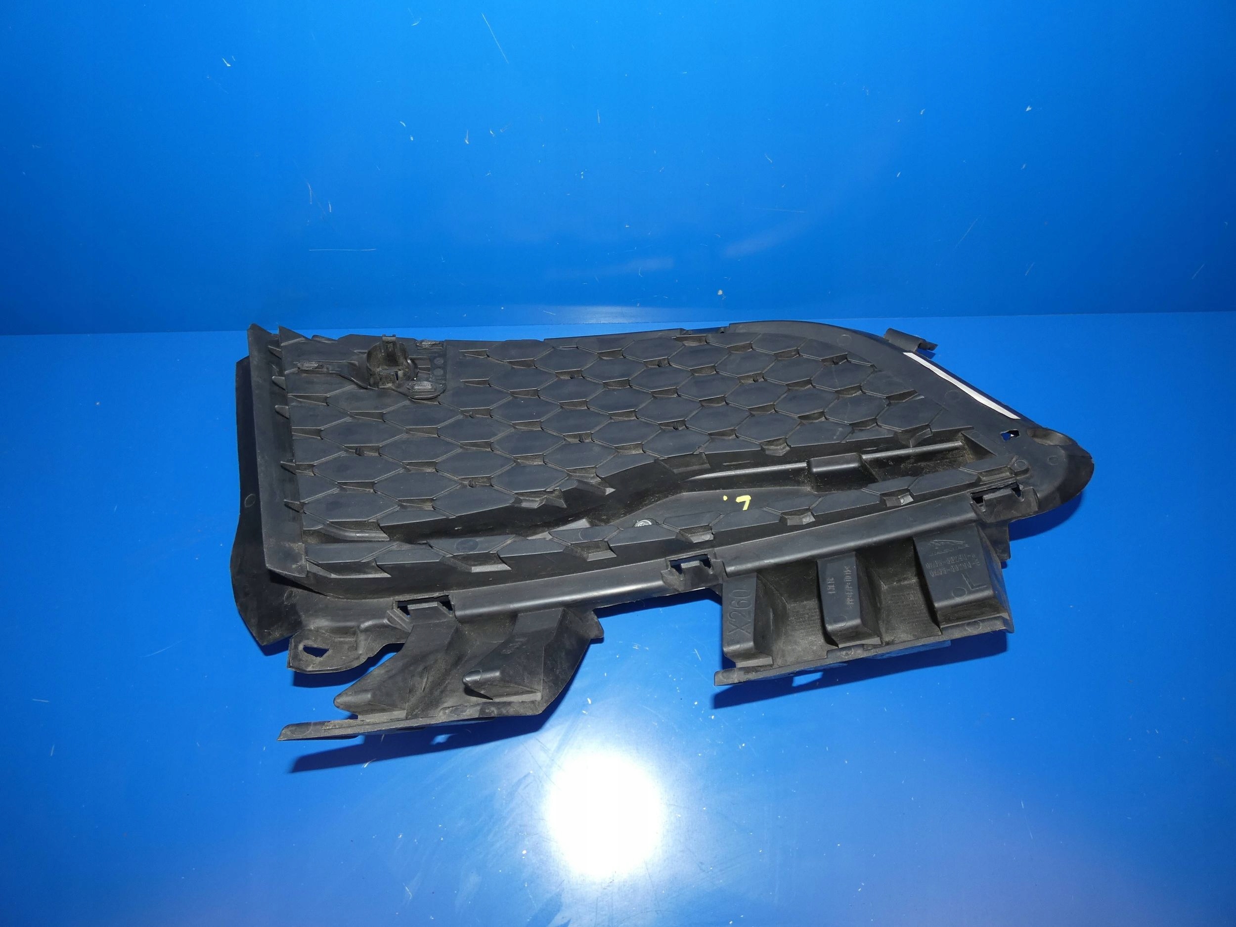 JAGUAR XF X260 grid of a bumper left front front CHROM