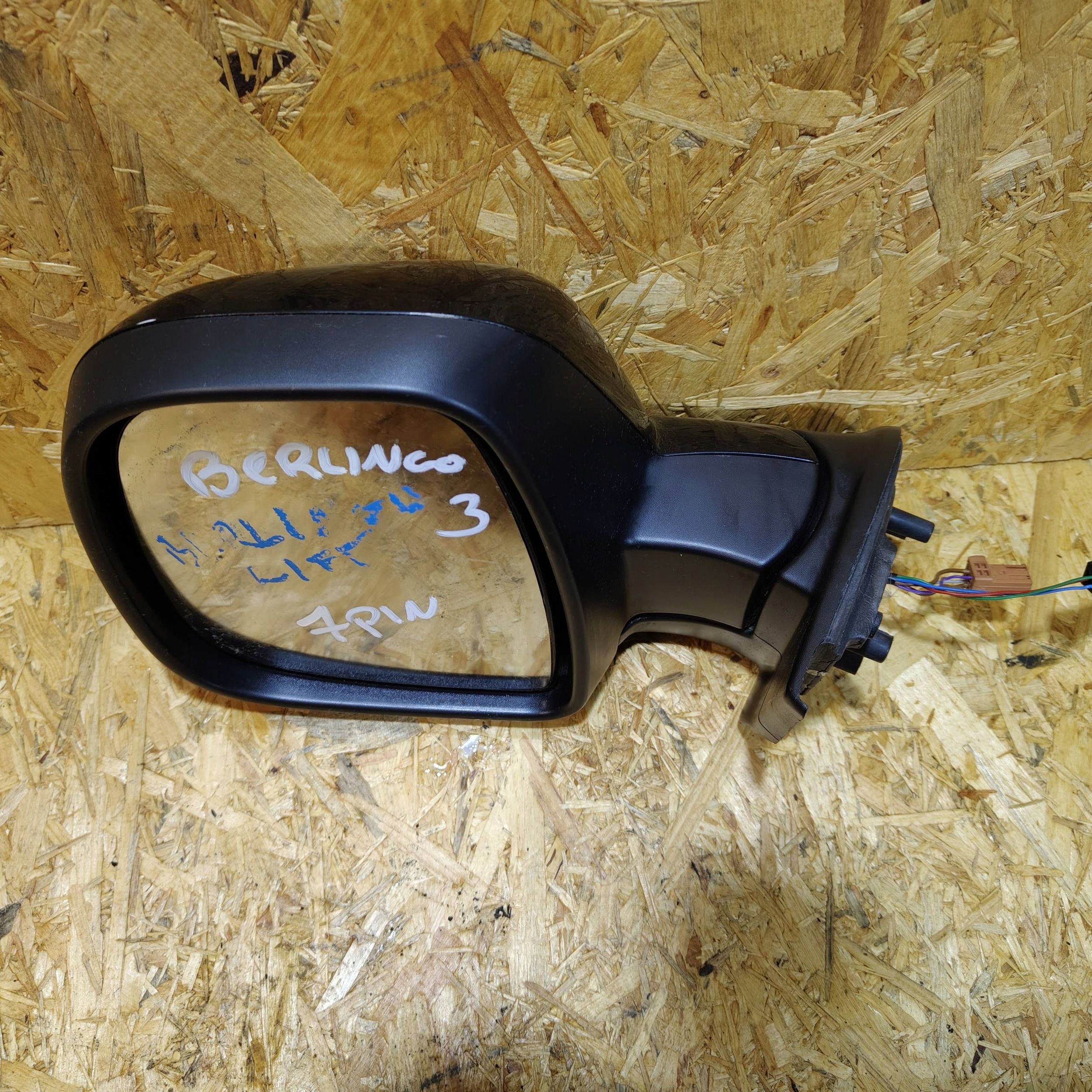 Citroen Berlingo 2017 left side electrics mirror side 7pin