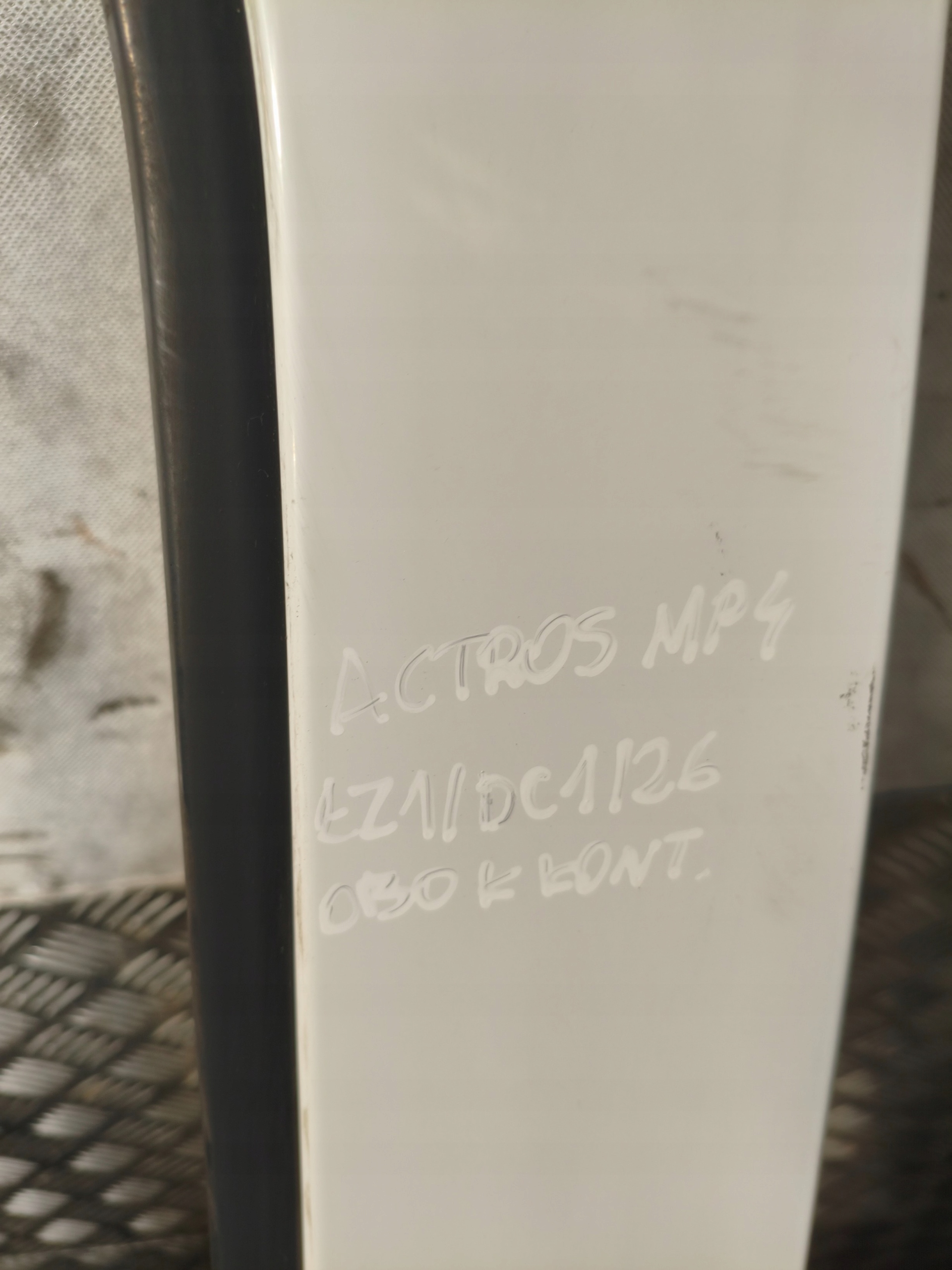 Tür links MERCEDES ACTROS MP4