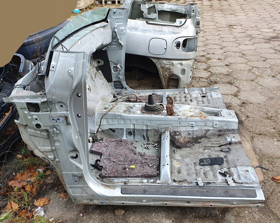 TOYOTA FJ CRUISER ЧЕТВЕРТЬ СТОЙКА ПОРОГ КУЗОВЩИНА